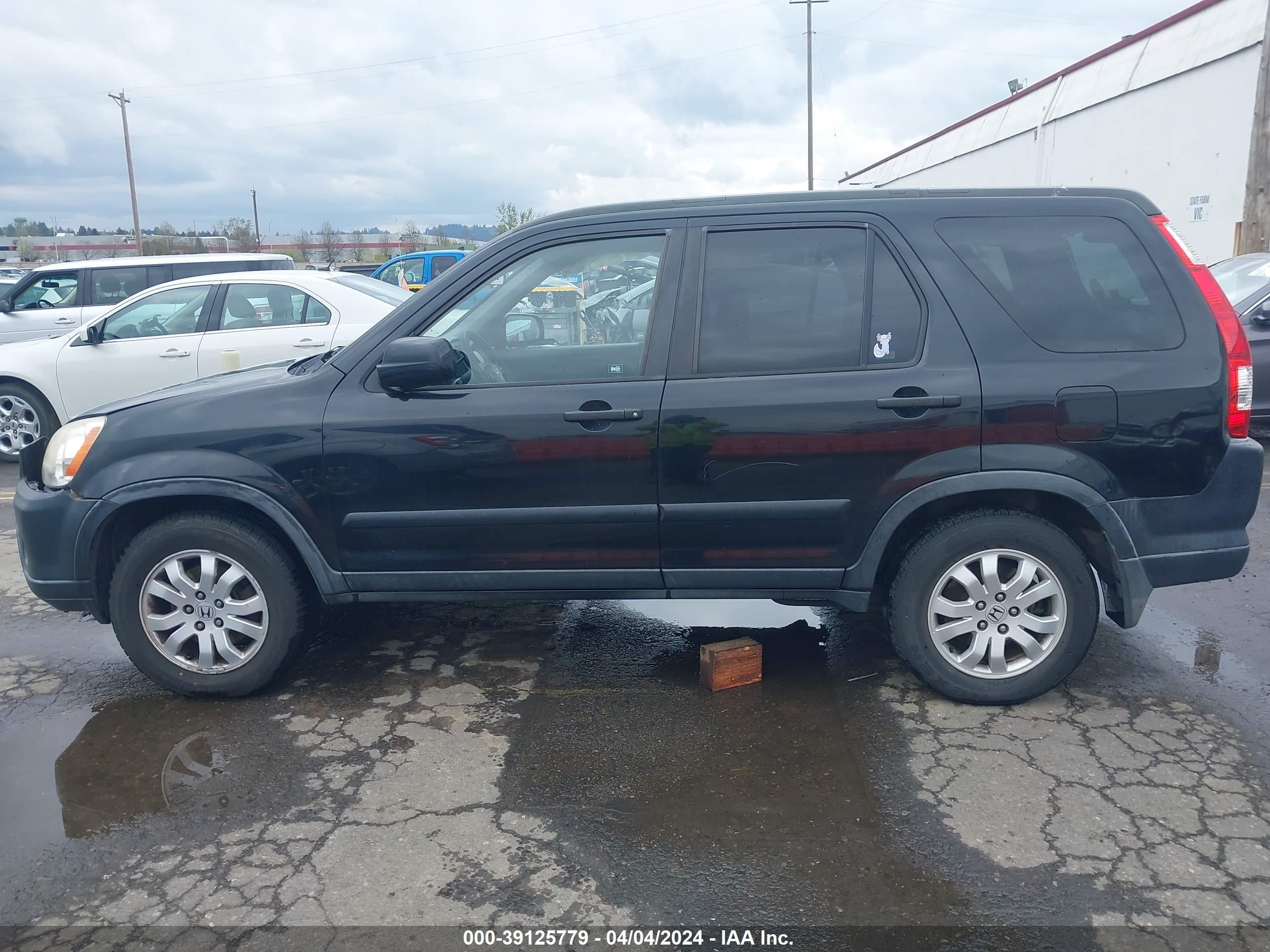 Photo 13 VIN: JHLRD78836C058144 - HONDA CR-V 