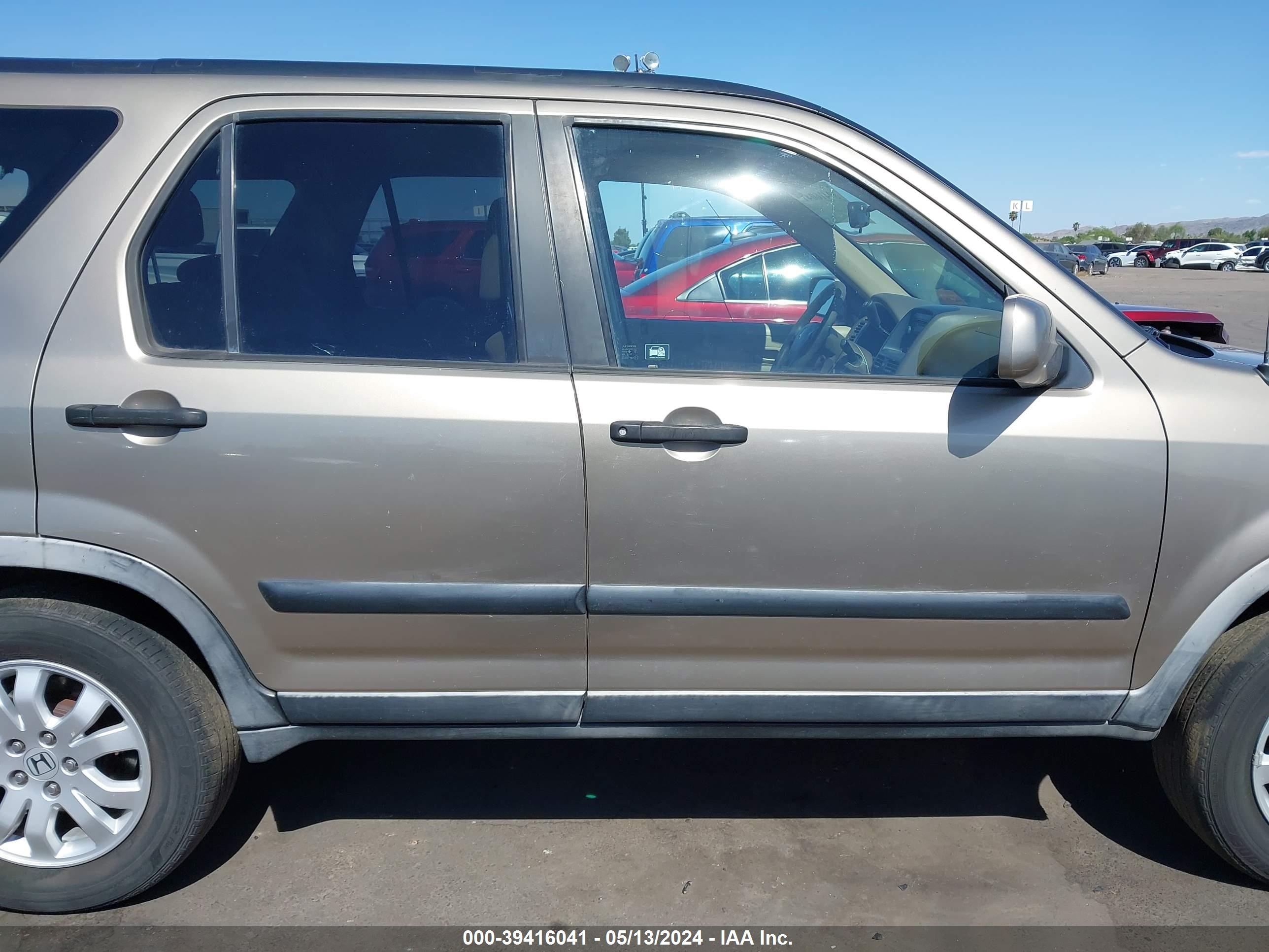 Photo 12 VIN: JHLRD78845C056675 - HONDA CR-V 