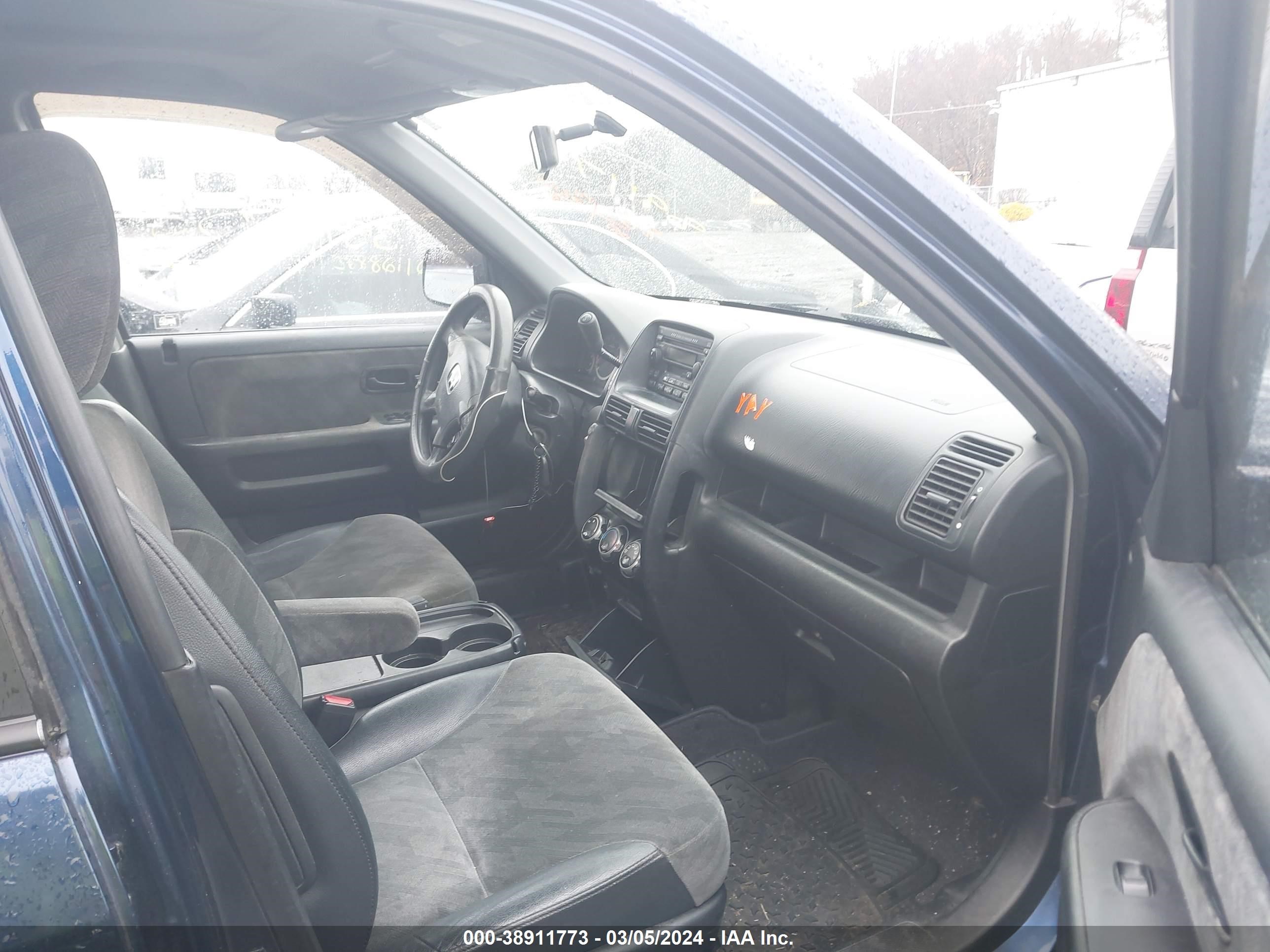 Photo 4 VIN: JHLRD78863C004686 - HONDA CR-V 