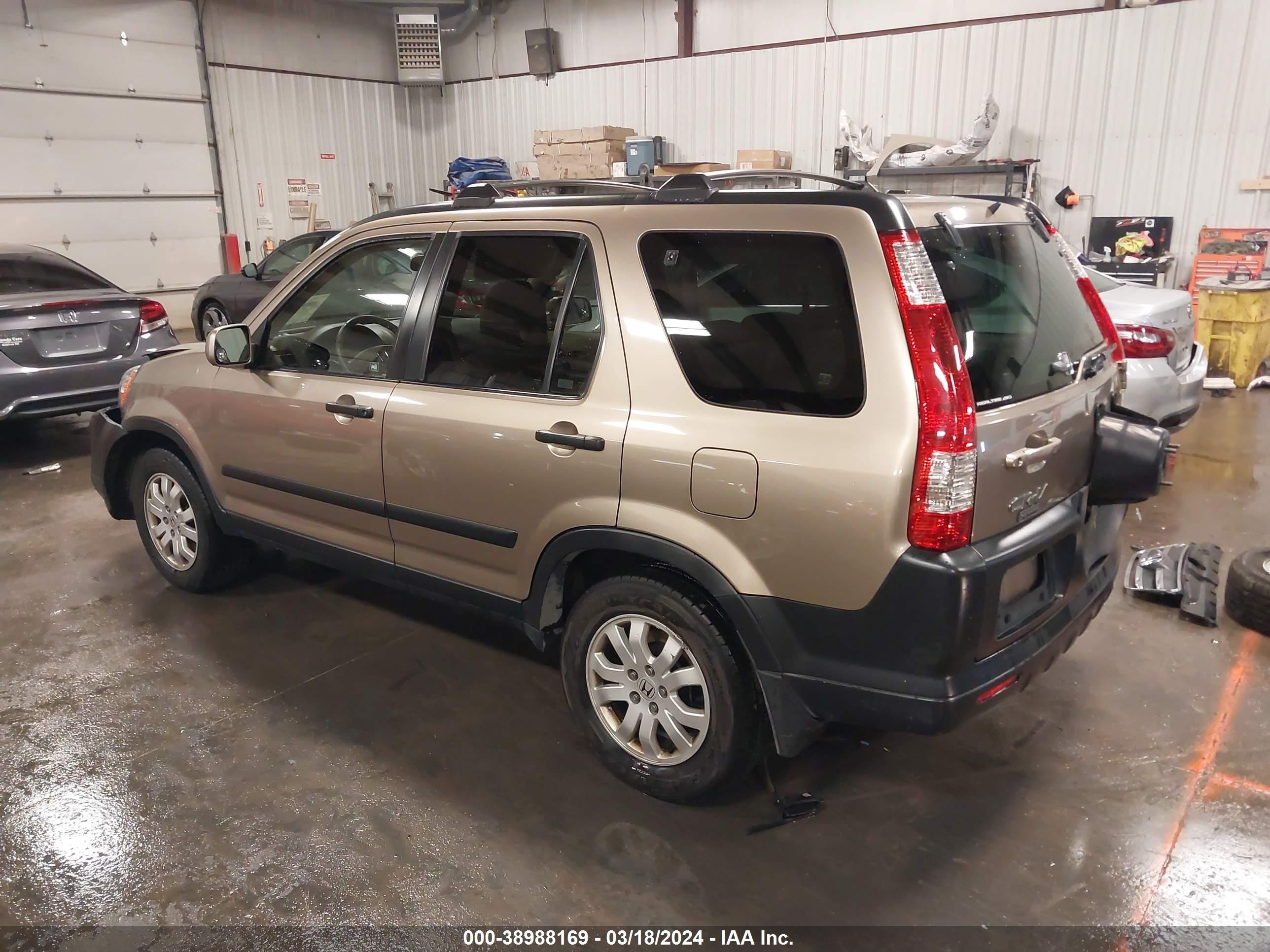 Photo 2 VIN: JHLRD78865C063689 - HONDA CR-V 