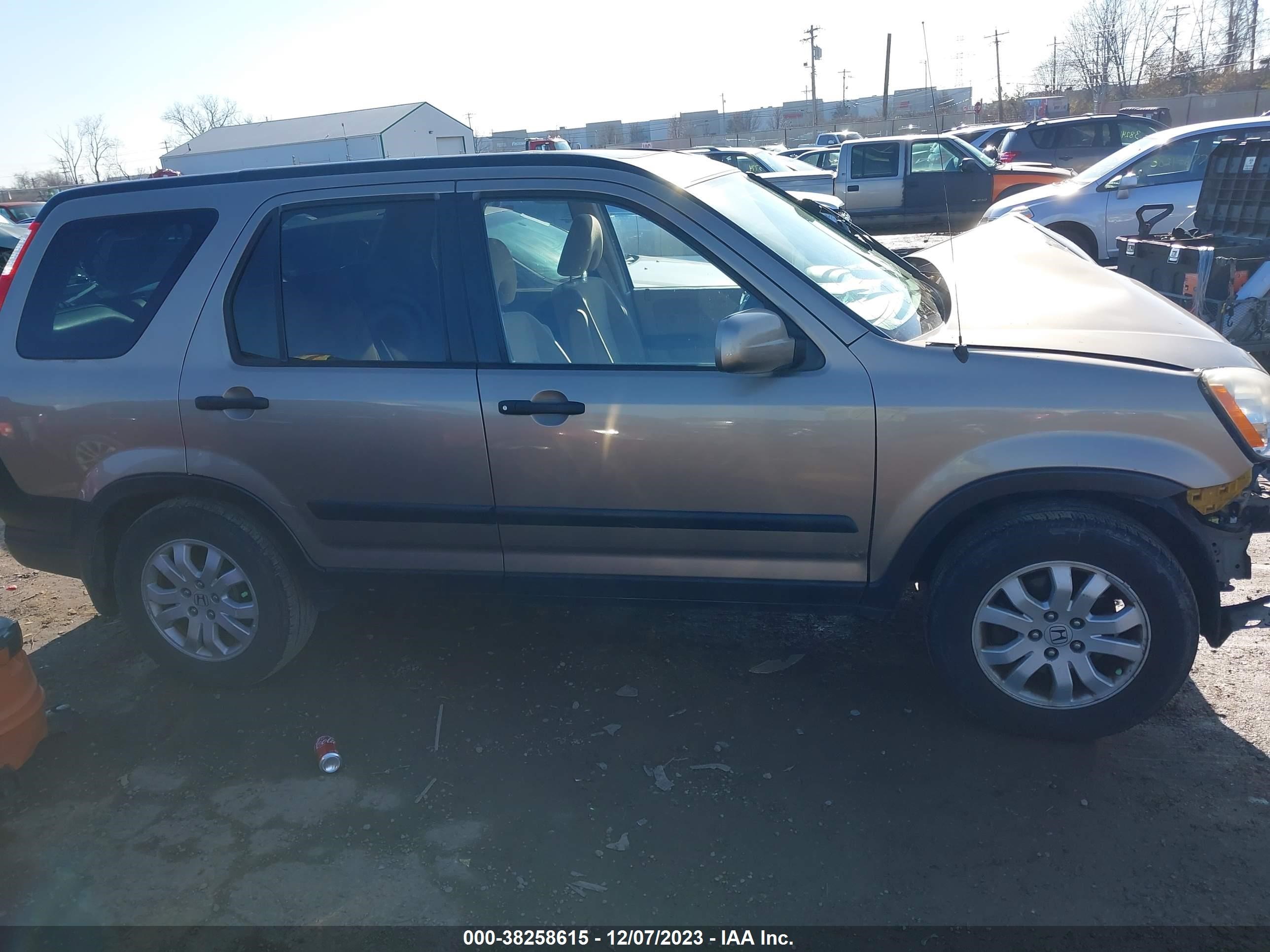 Photo 13 VIN: JHLRD78875C009995 - HONDA CR-V 