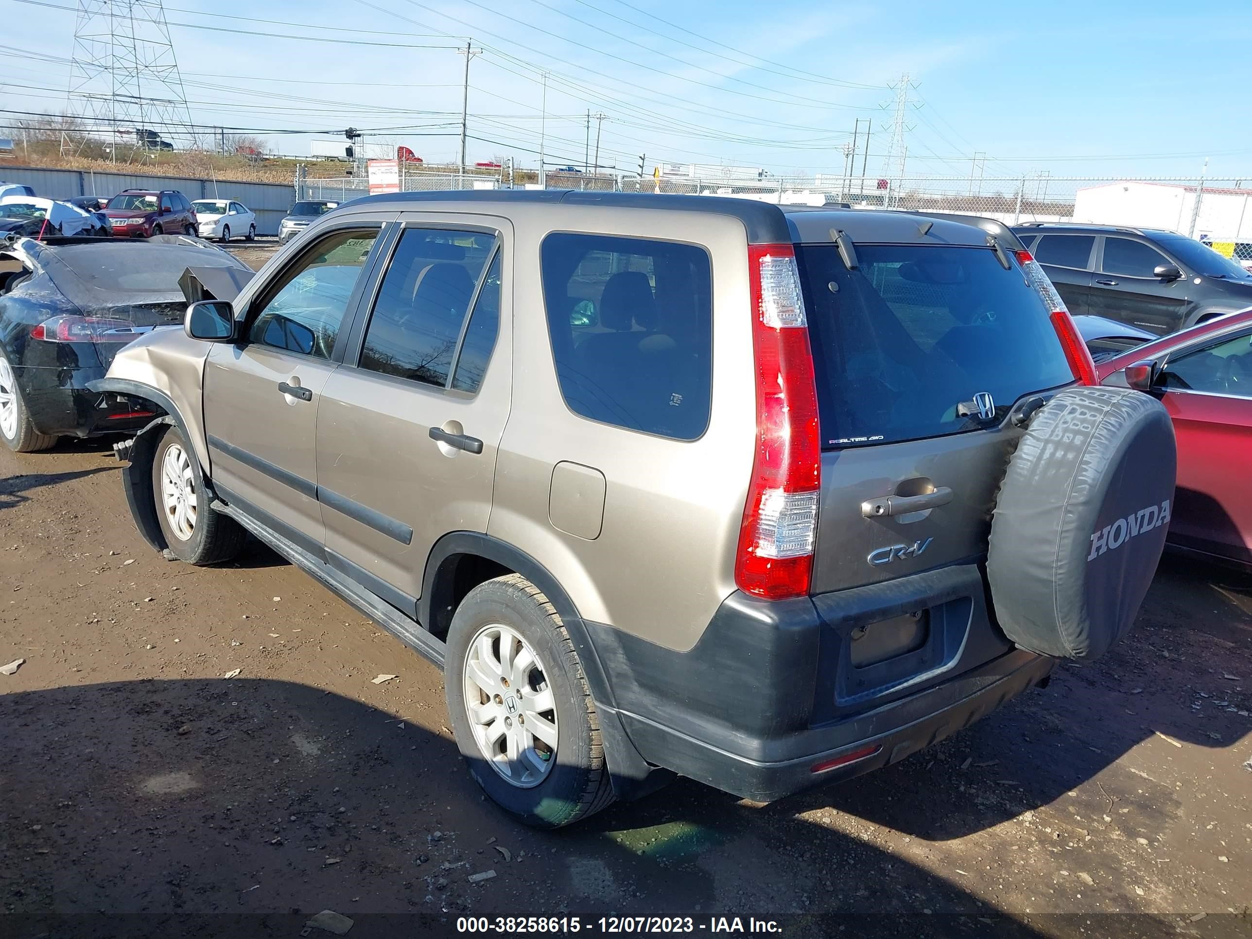 Photo 2 VIN: JHLRD78875C009995 - HONDA CR-V 