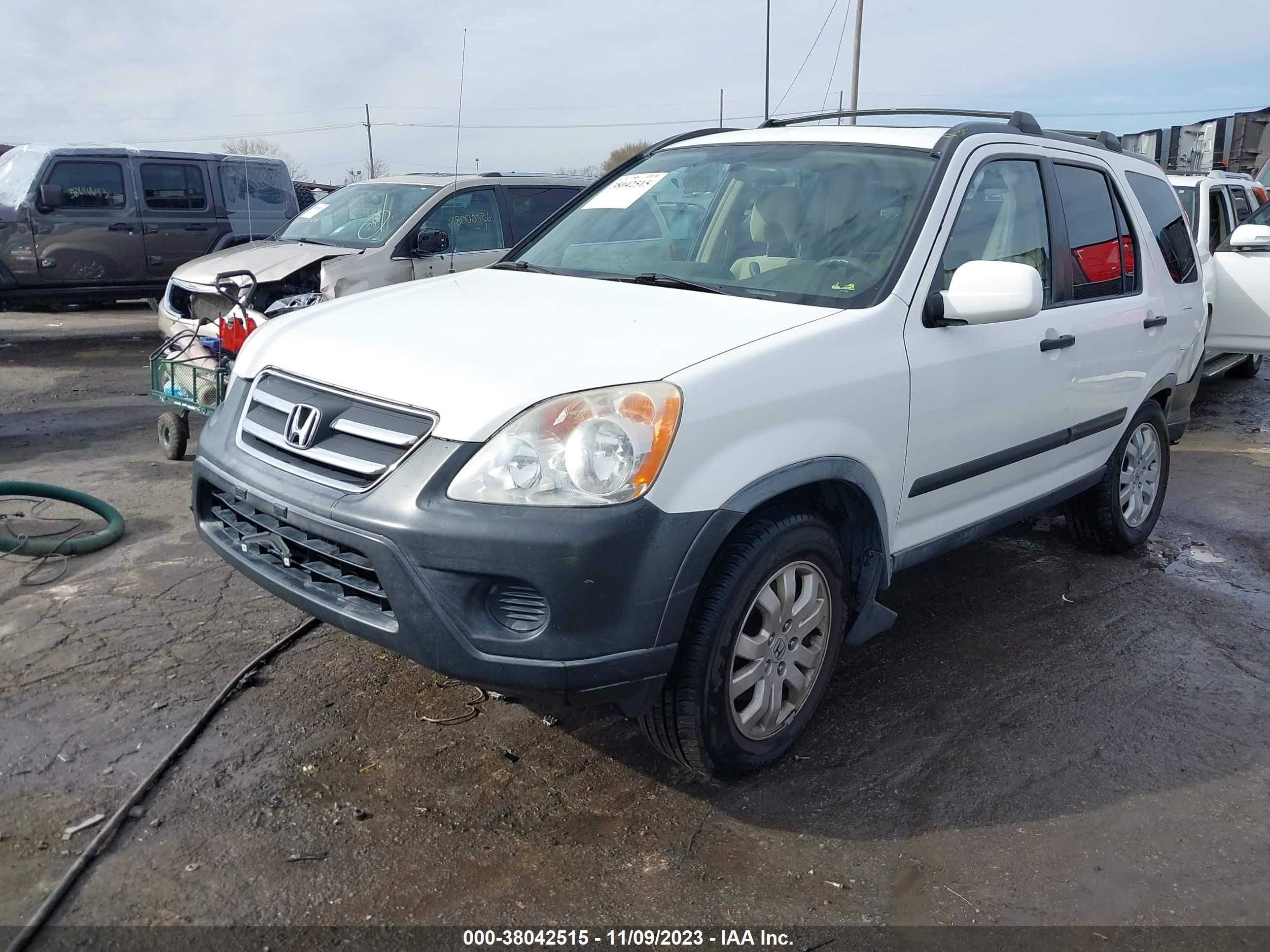 Photo 1 VIN: JHLRD78875C022536 - HONDA CR-V 