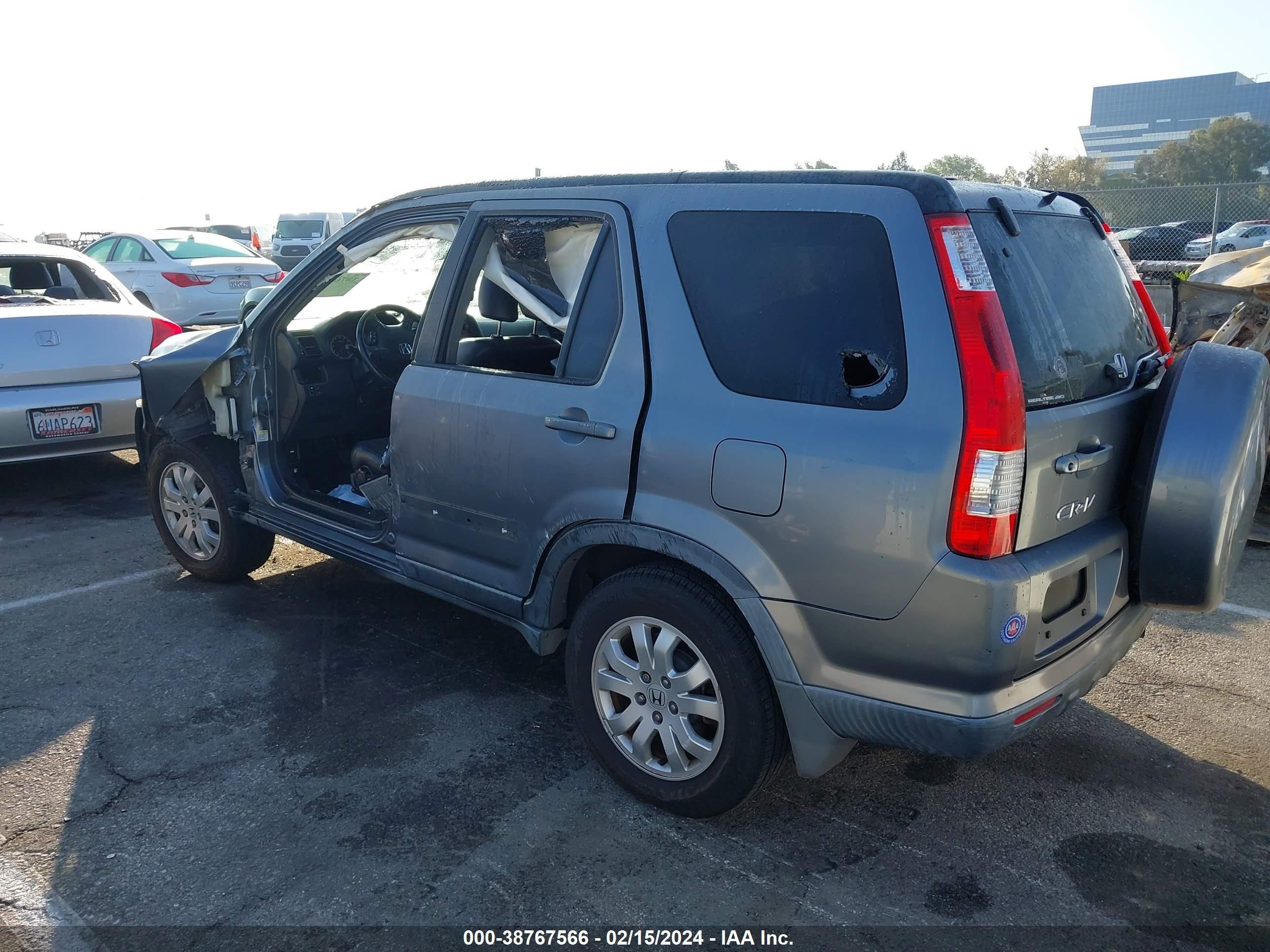 Photo 2 VIN: JHLRD78925C065013 - HONDA CR-V 