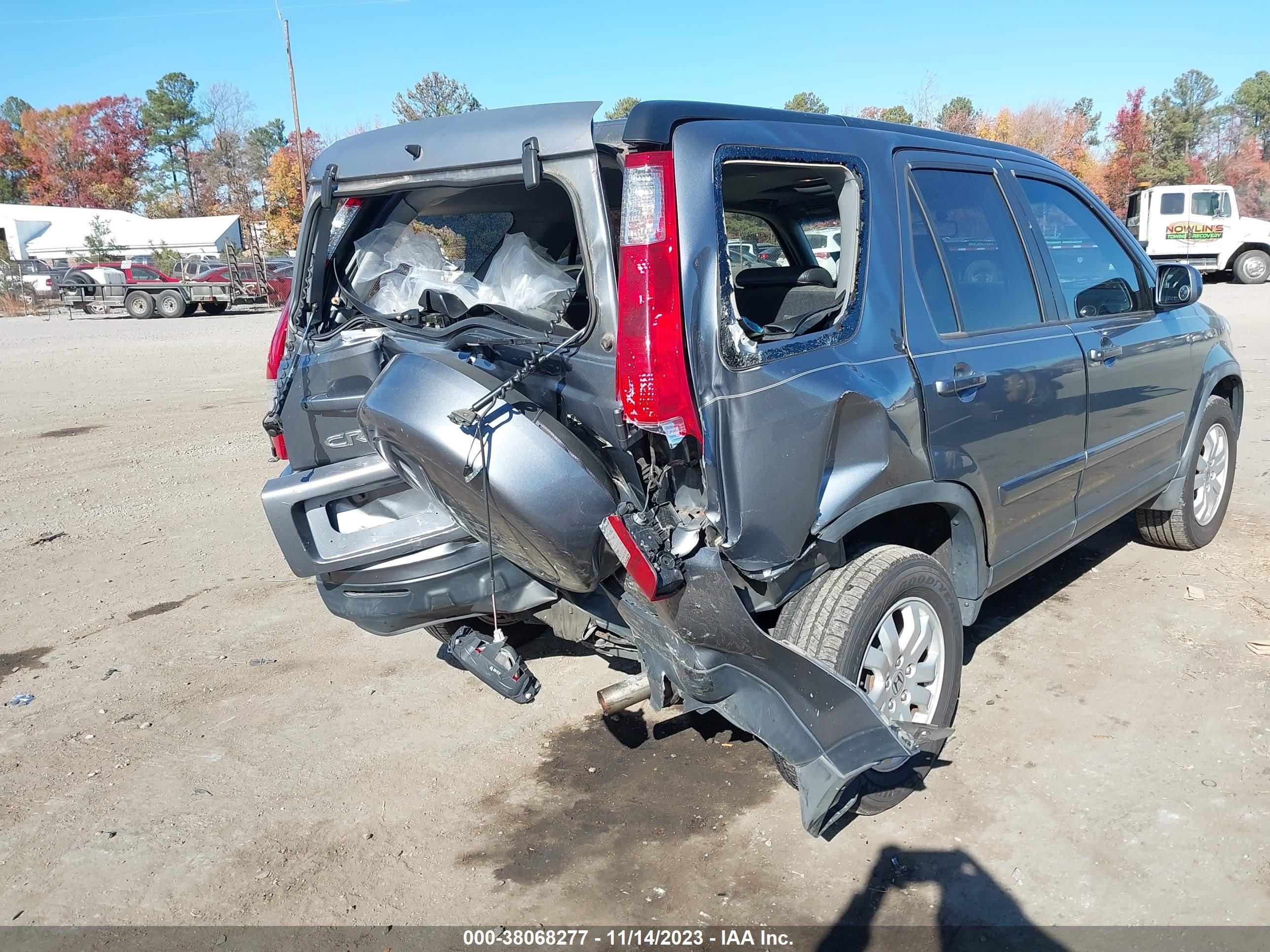 Photo 5 VIN: JHLRD78946C003937 - HONDA CR-V 