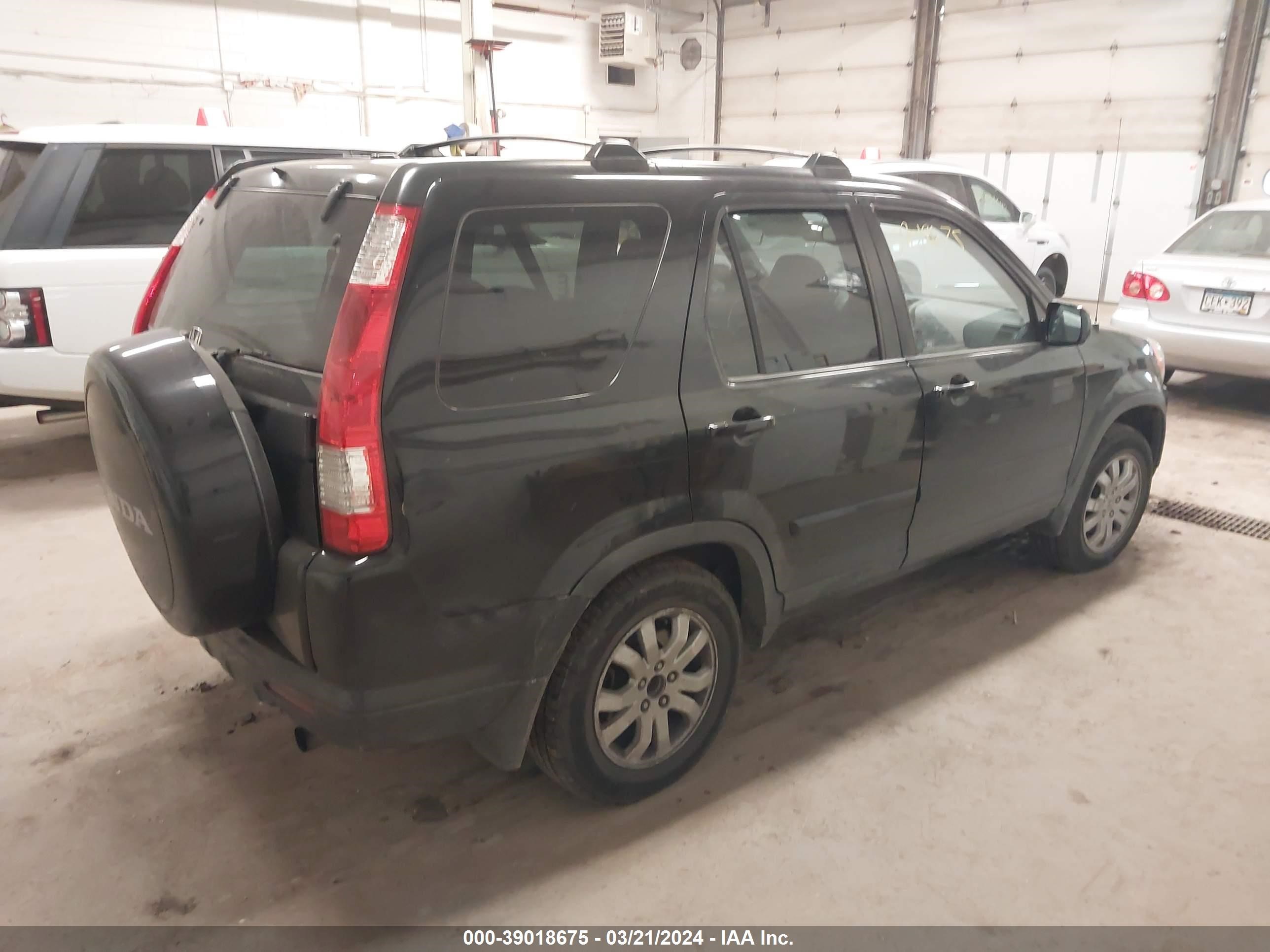 Photo 3 VIN: JHLRD78946C040101 - HONDA CR-V 