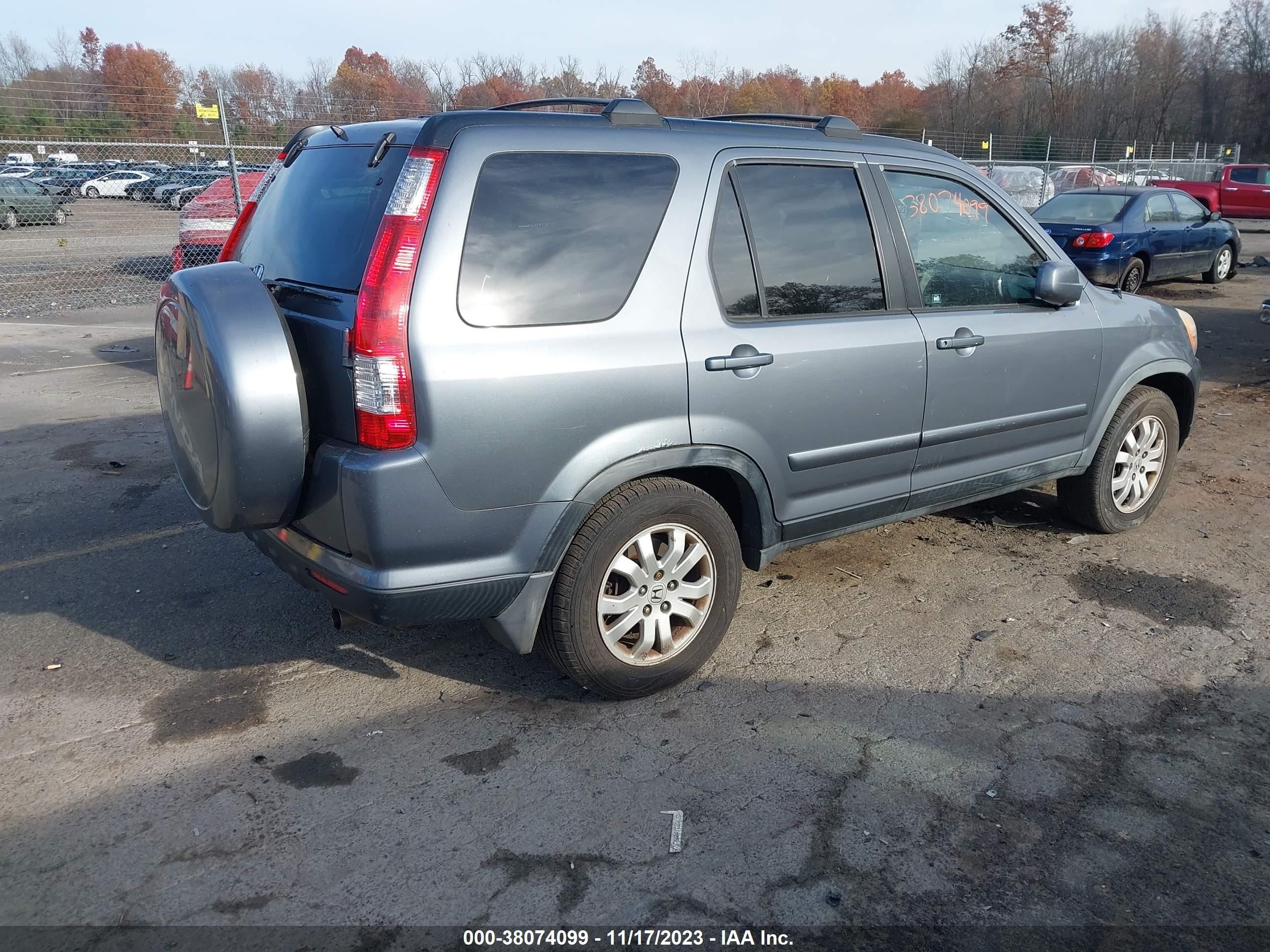 Photo 3 VIN: JHLRD78955C009258 - HONDA CR-V 