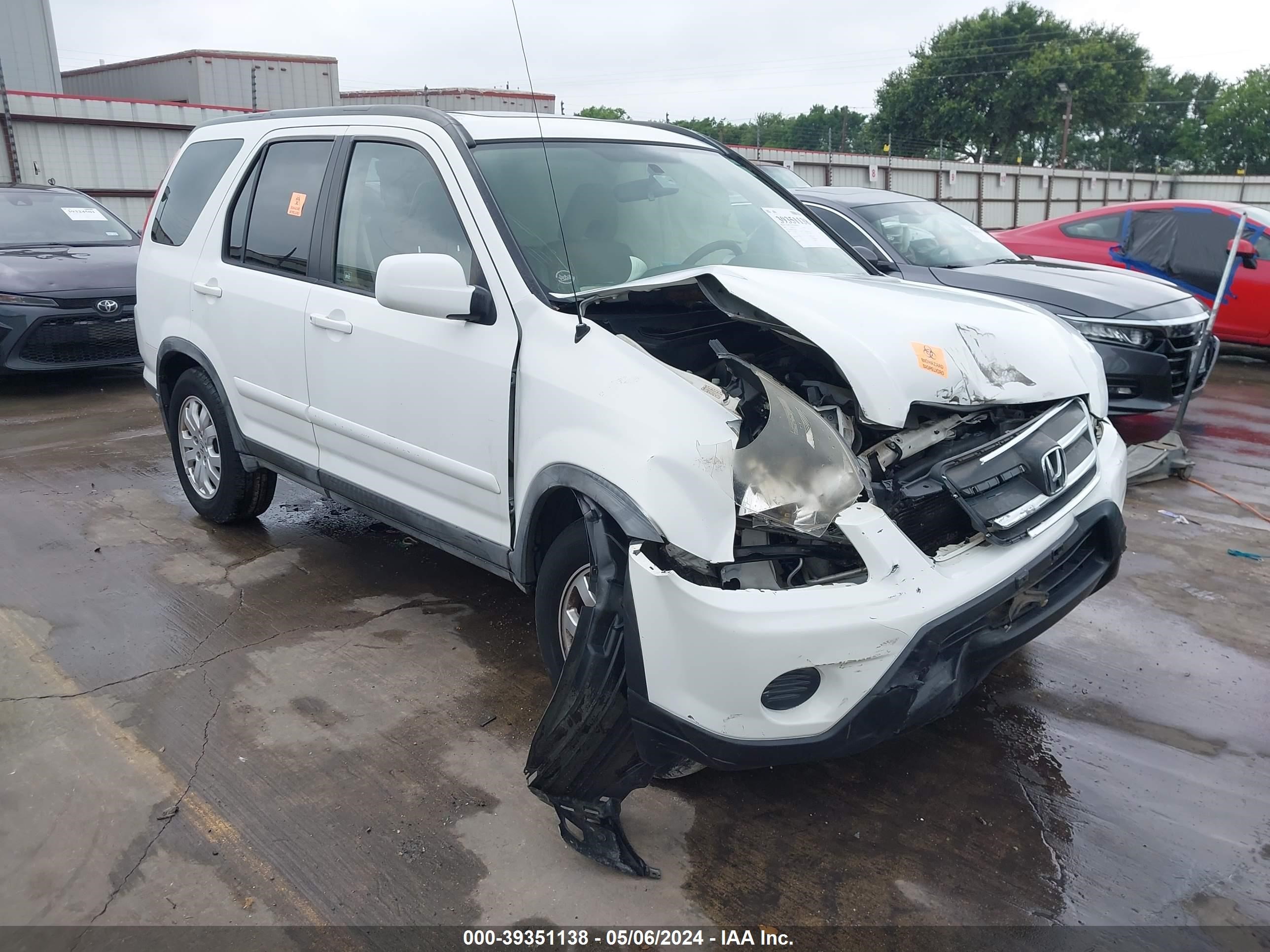 Photo 0 VIN: JHLRD78975C010461 - HONDA CR-V 