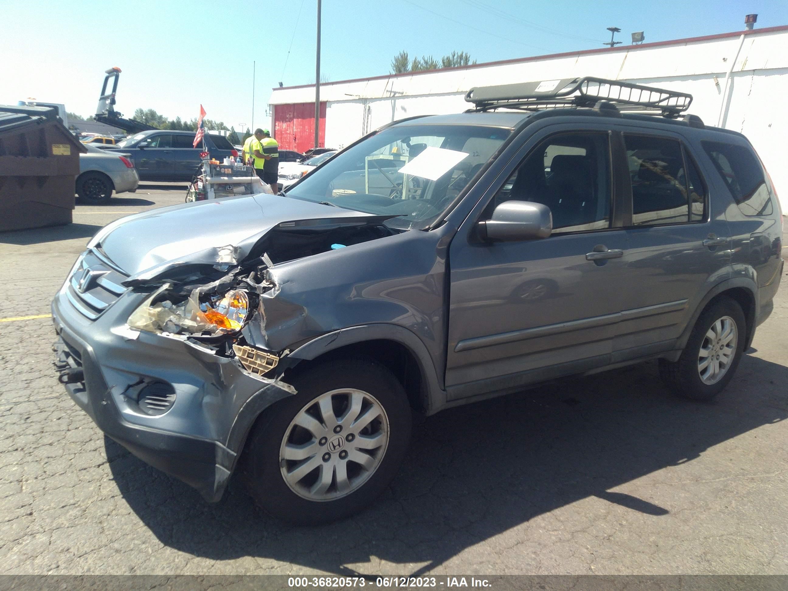 Photo 1 VIN: JHLRD78985C024692 - HONDA CR-V 