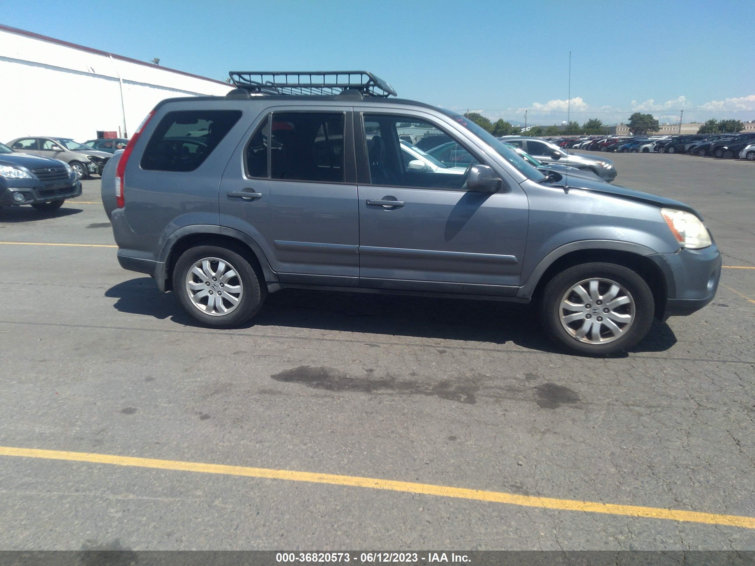 Photo 12 VIN: JHLRD78985C024692 - HONDA CR-V 