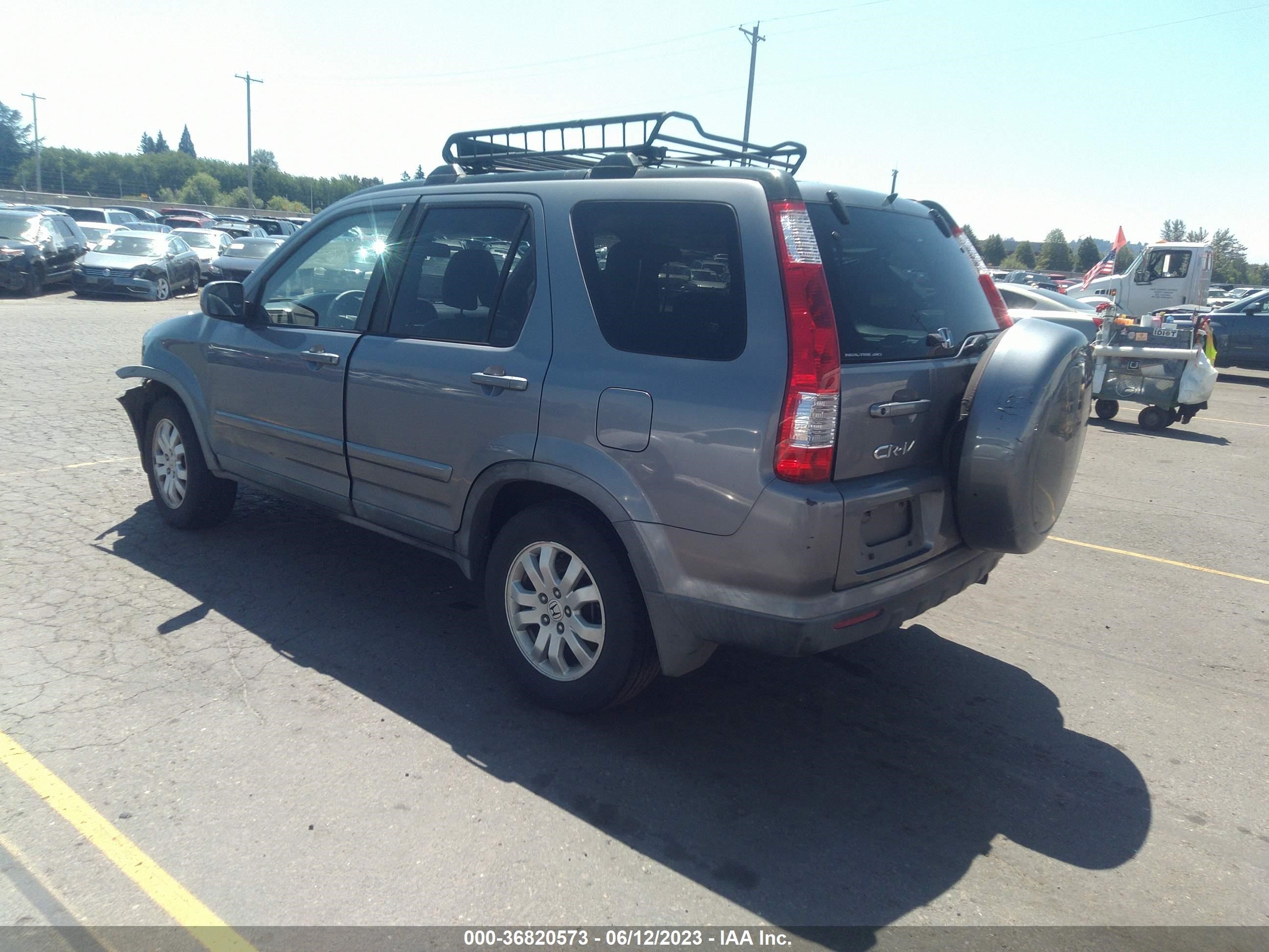 Photo 2 VIN: JHLRD78985C024692 - HONDA CR-V 