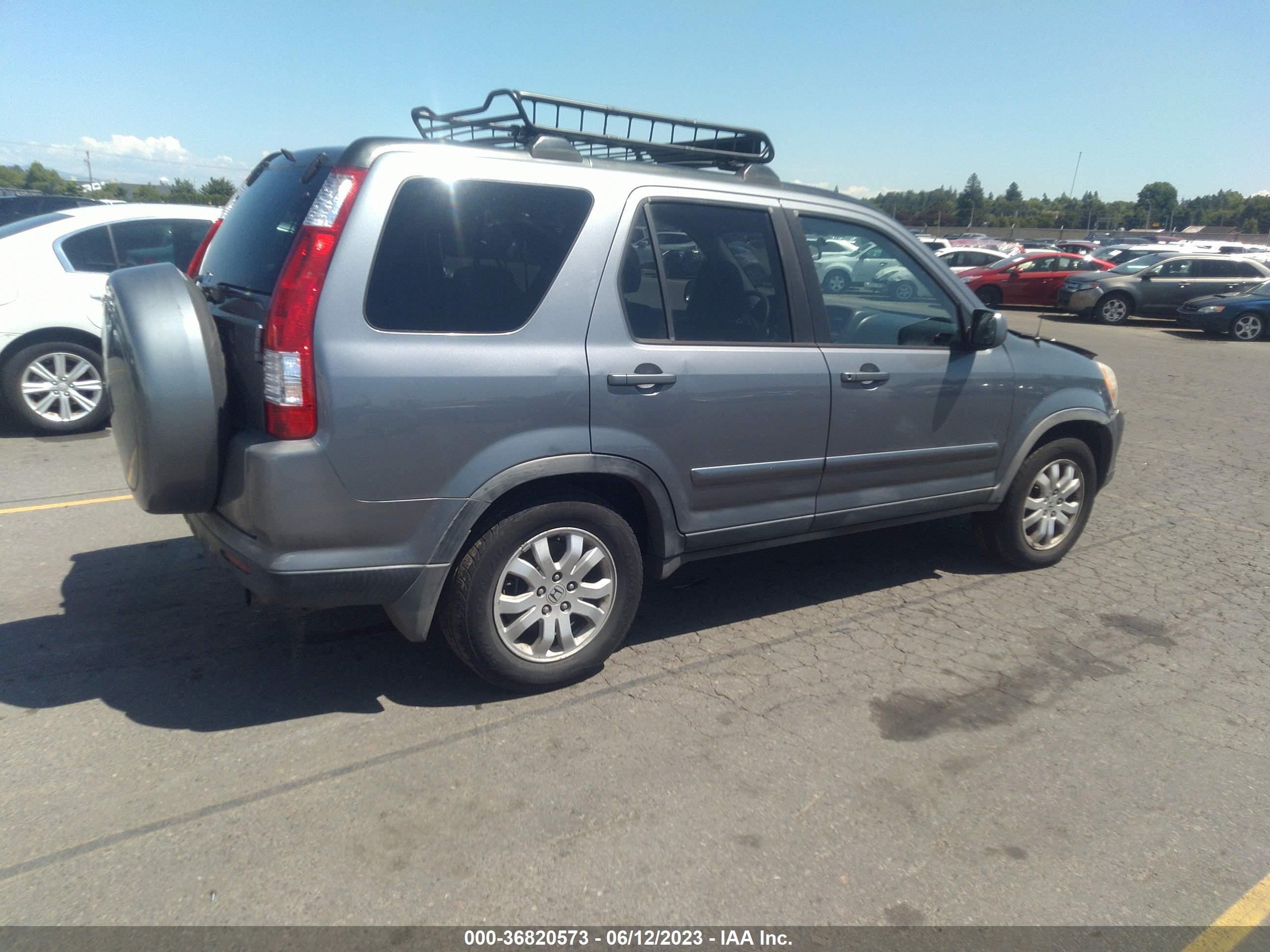 Photo 3 VIN: JHLRD78985C024692 - HONDA CR-V 