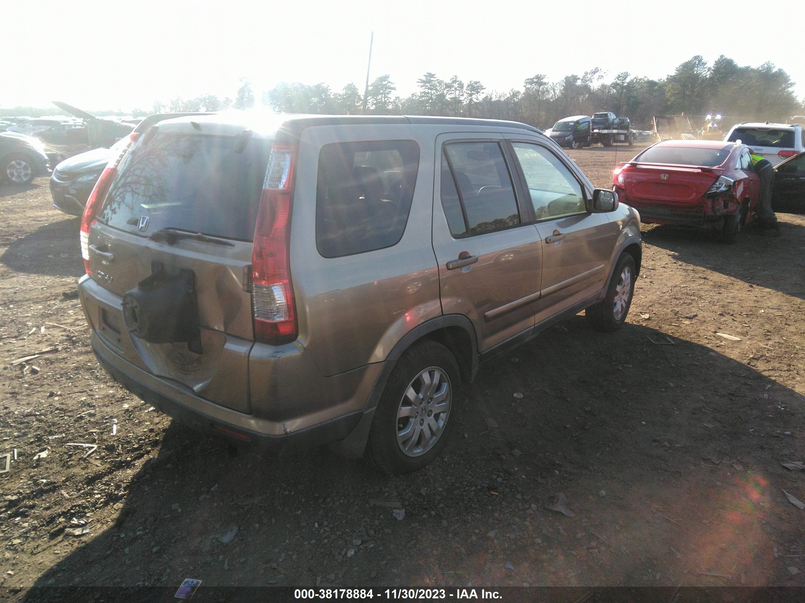 Photo 3 VIN: JHLRD78995C065090 - HONDA CR-V 