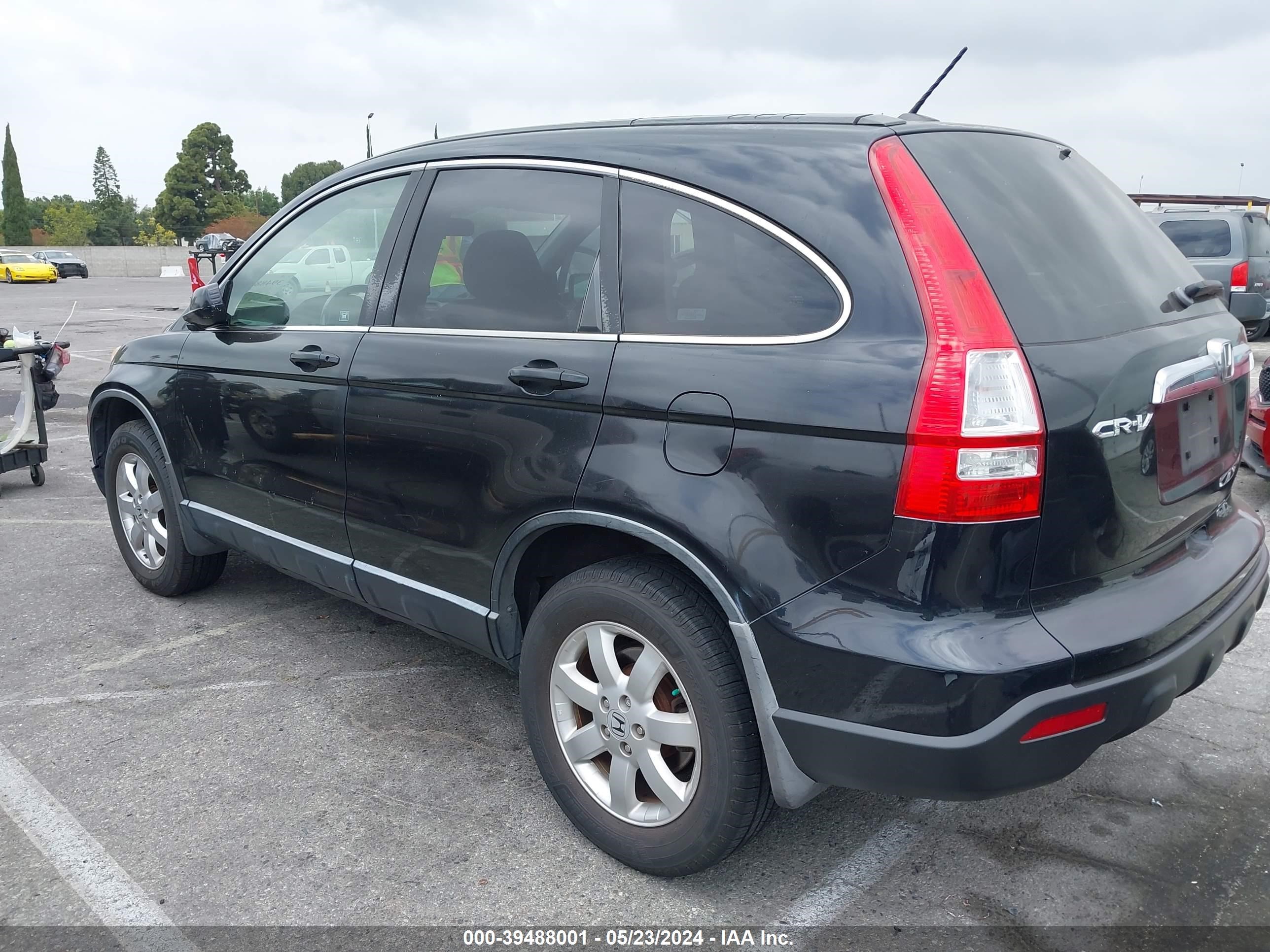 Photo 2 VIN: JHLRE38717C061493 - HONDA CR-V 