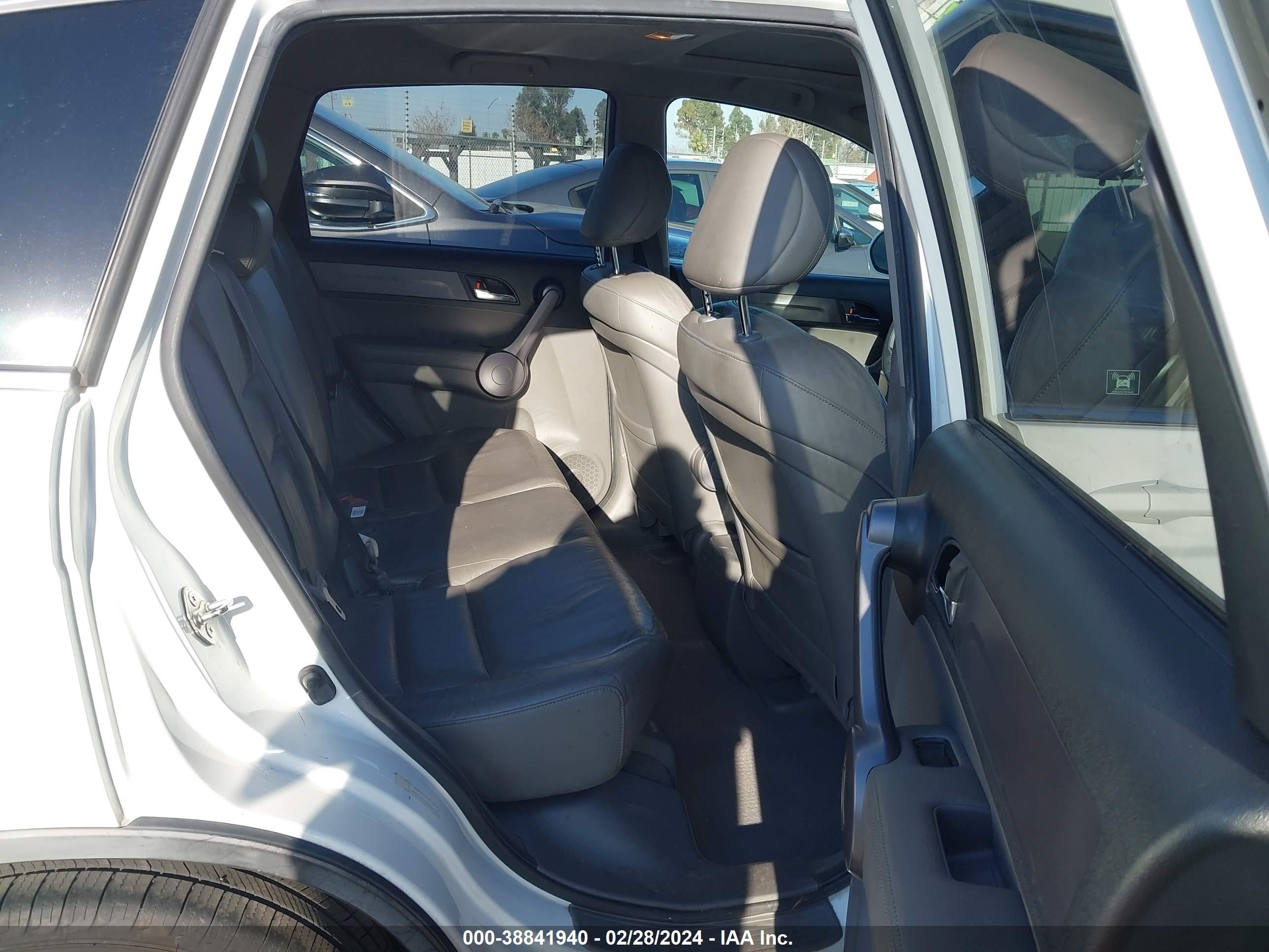 Photo 7 VIN: JHLRE38718C030780 - HONDA CR-V 