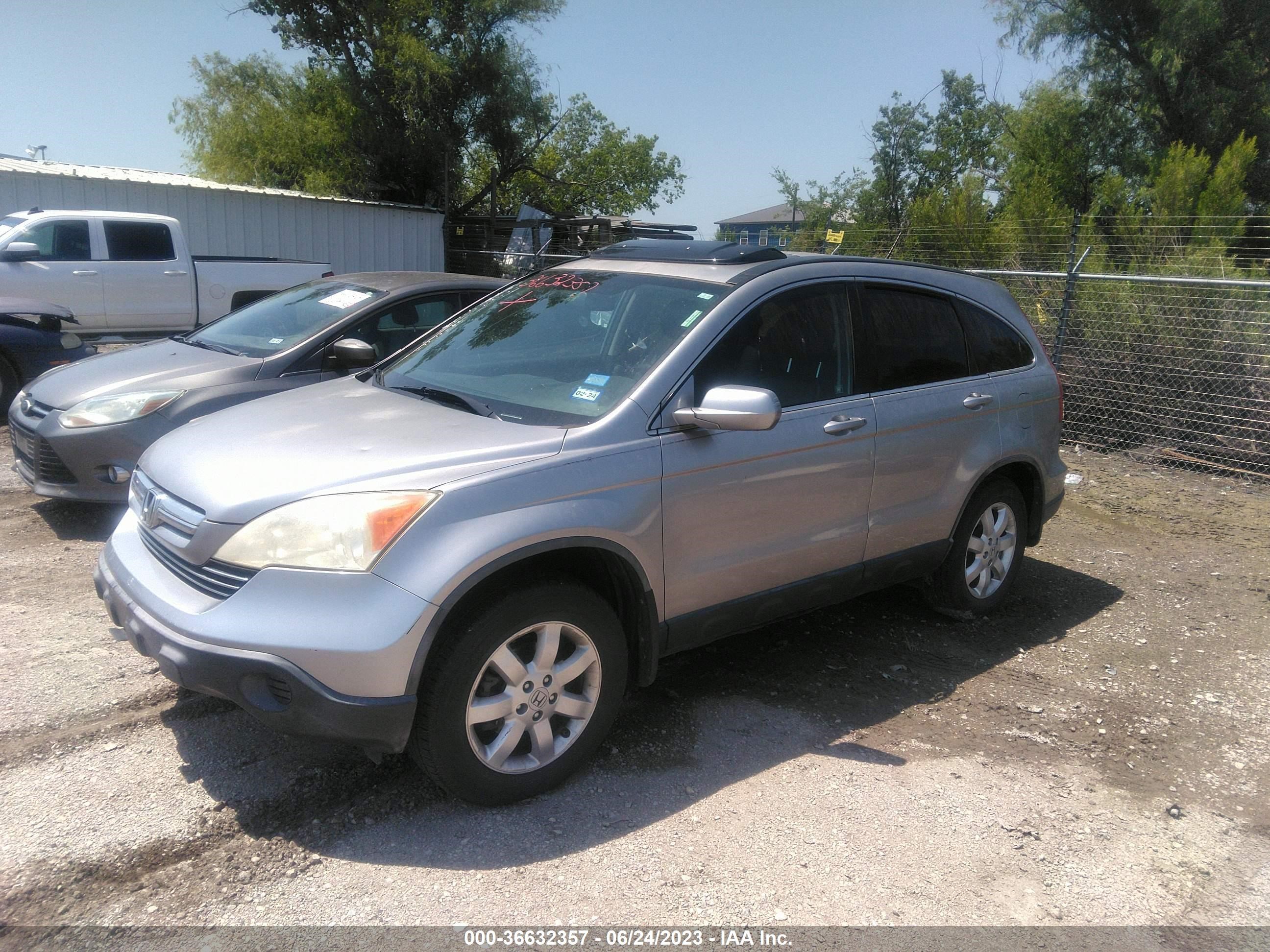 Photo 1 VIN: JHLRE38768C050880 - HONDA CR-V 