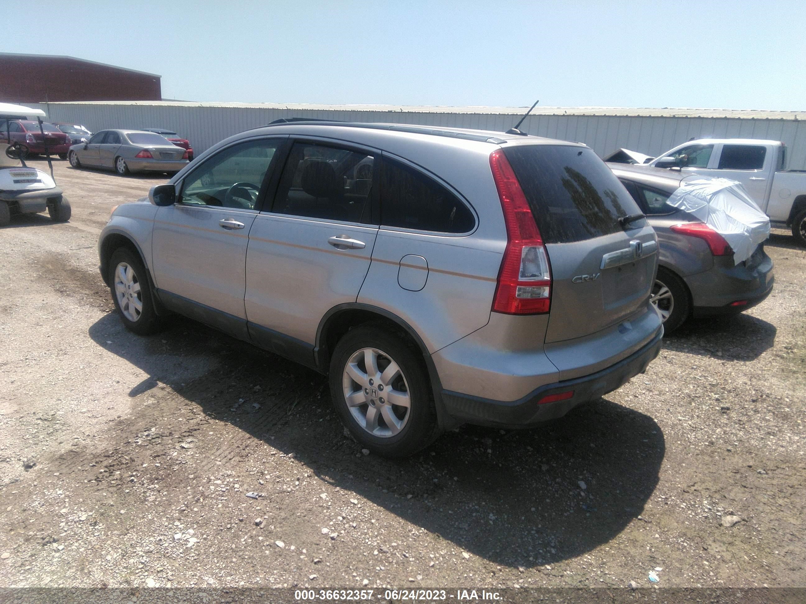 Photo 2 VIN: JHLRE38768C050880 - HONDA CR-V 