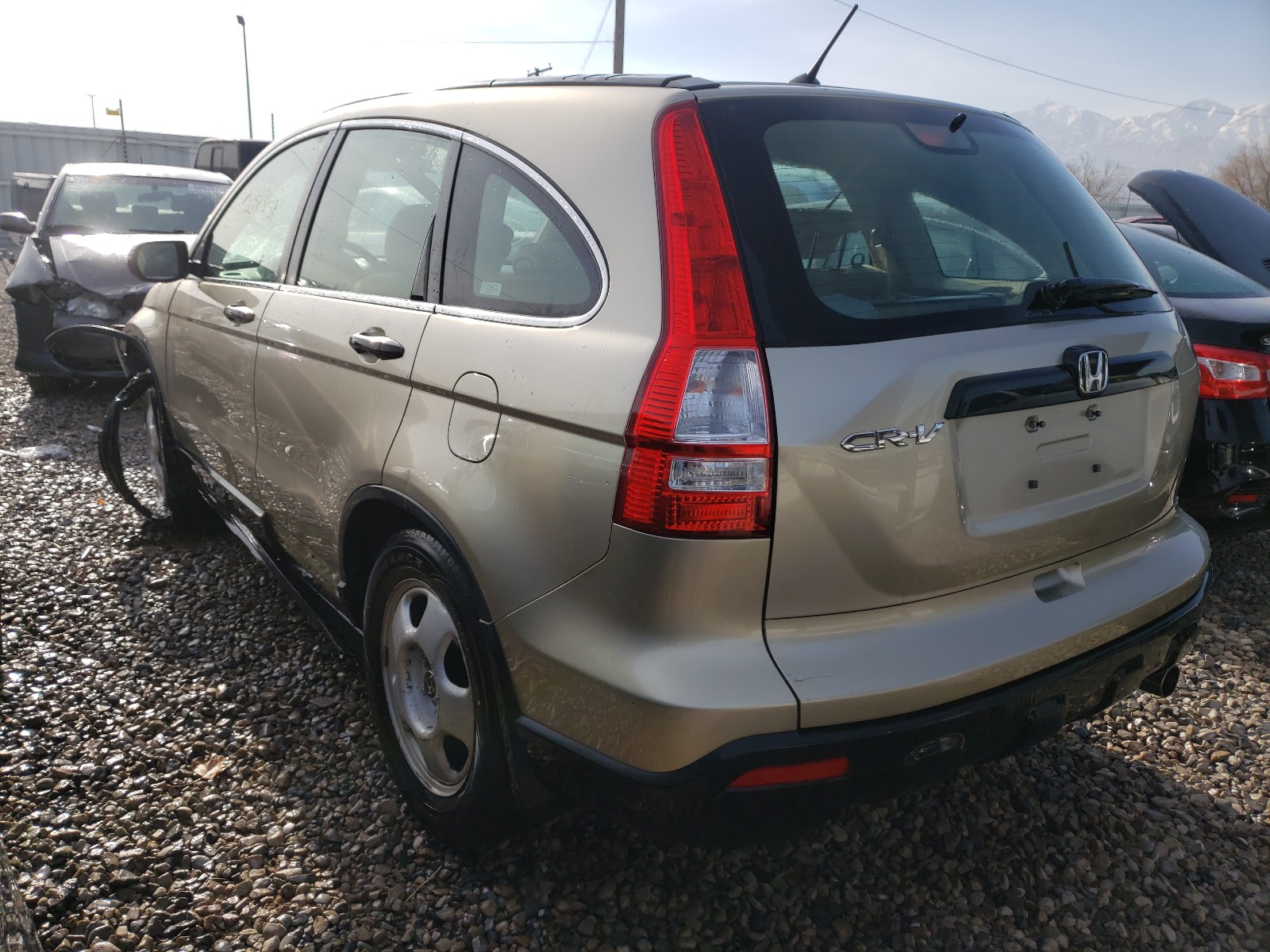 Photo 2 VIN: JHLRE483X7C056568 - HONDA CR-V LX 