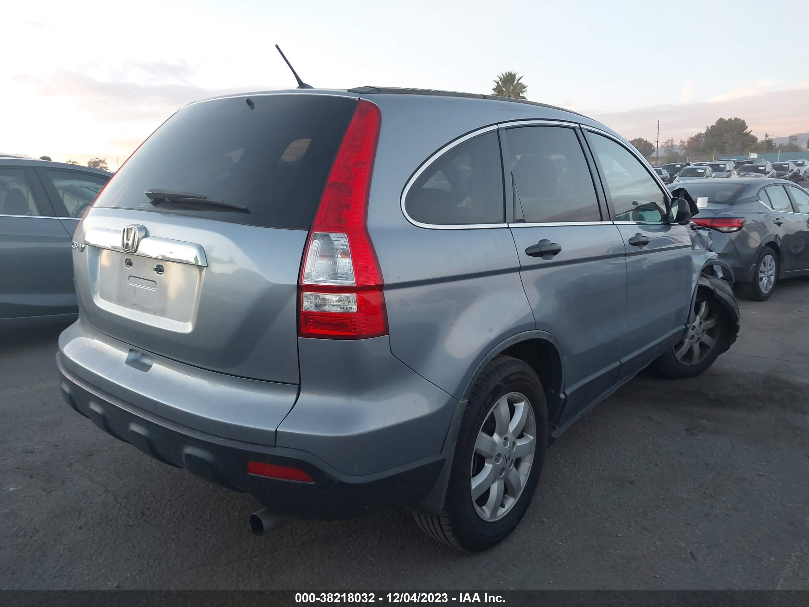 Photo 3 VIN: JHLRE48548C007787 - HONDA CR-V 