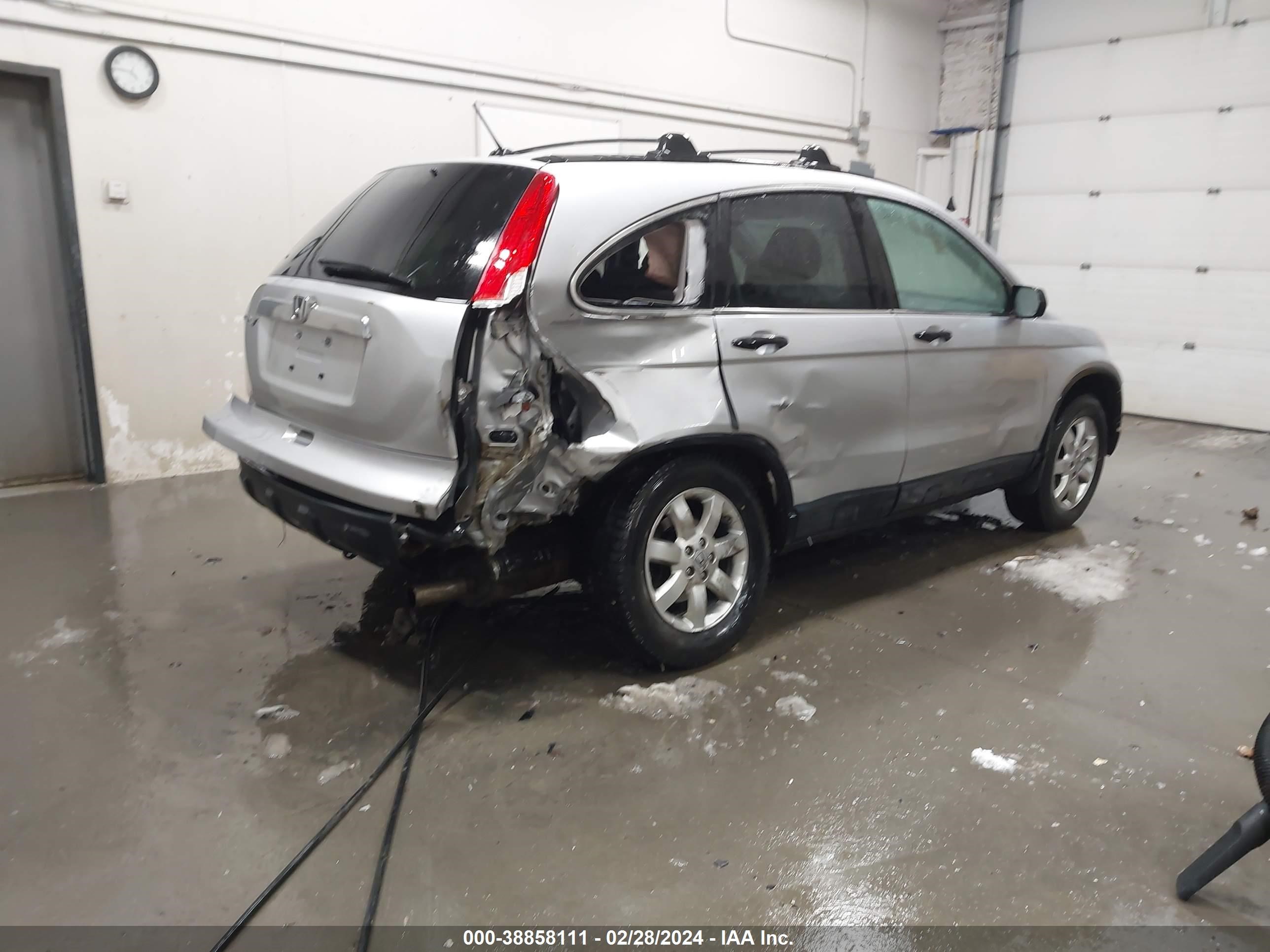 Photo 3 VIN: JHLRE485X9C001137 - HONDA CR-V 