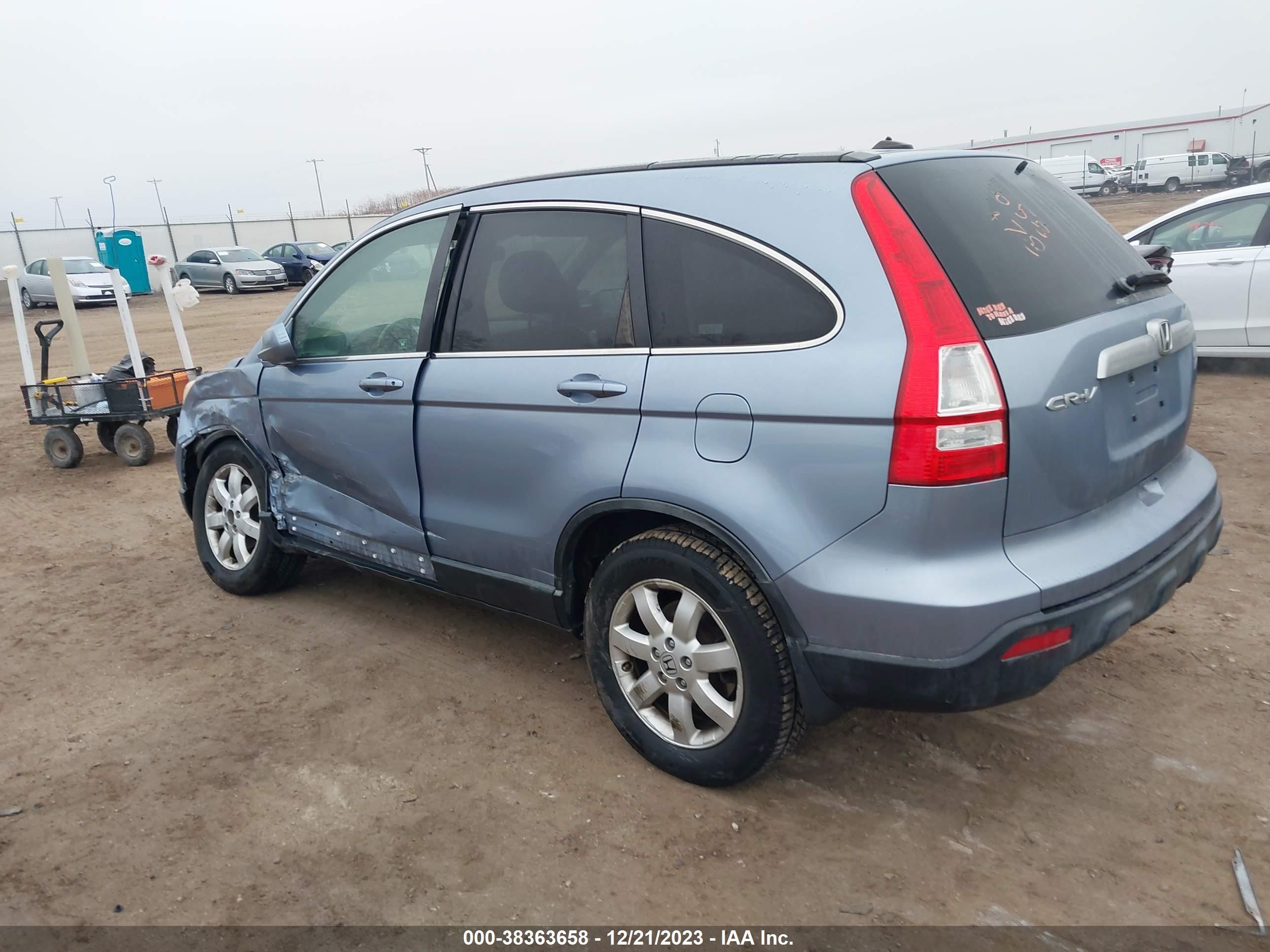 Photo 2 VIN: JHLRE48737C121358 - HONDA CR-V 