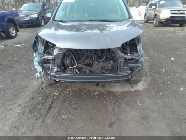 Photo 5 VIN: JHLRM4H75CC024529 - HONDA CR-V 