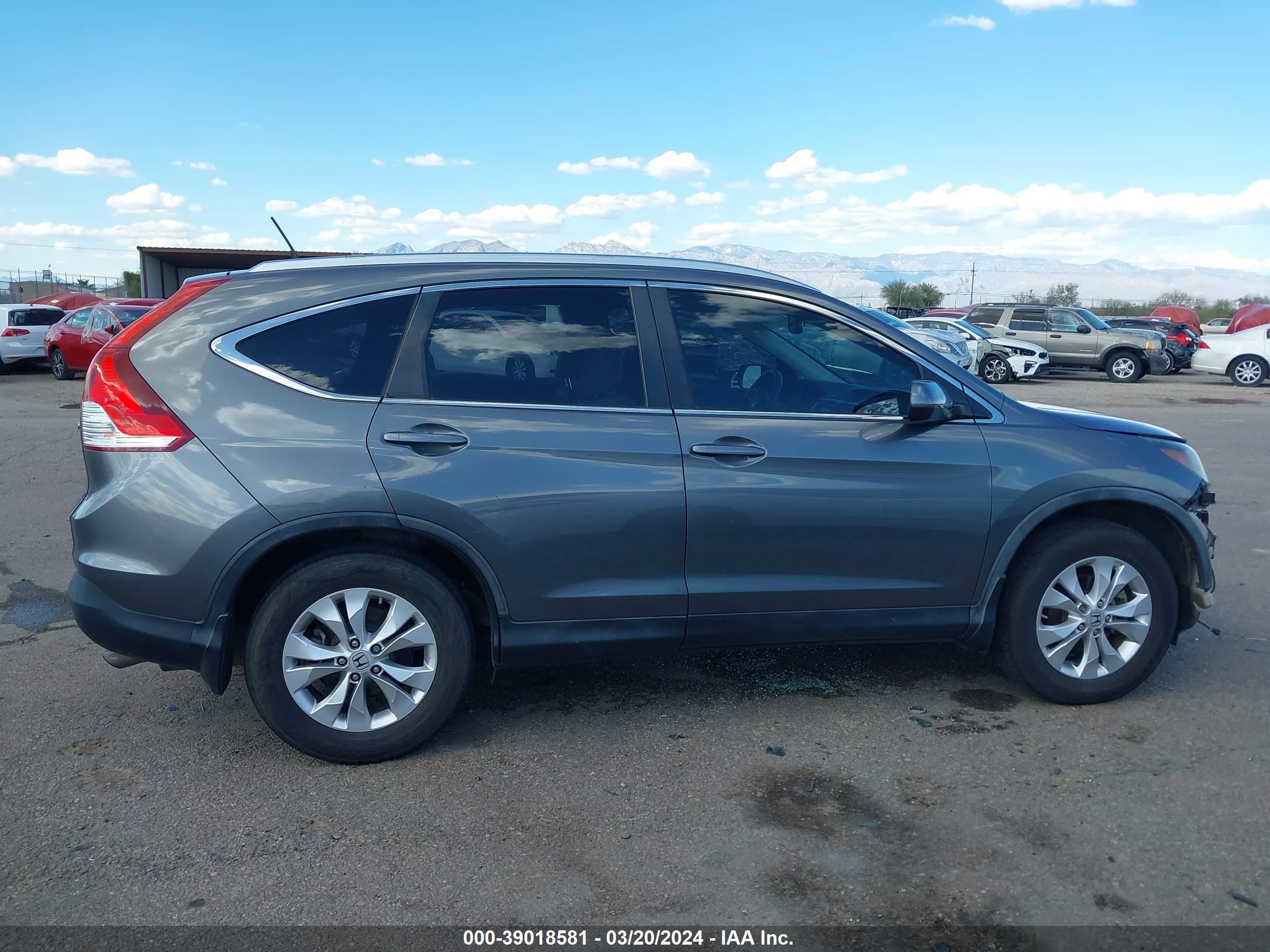 Photo 13 VIN: JHLRM4H77CC017310 - HONDA CR-V 