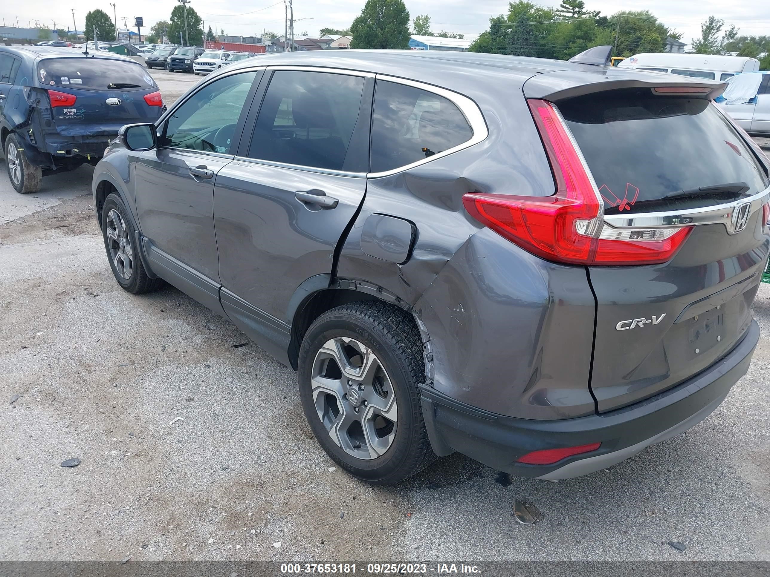 Photo 2 VIN: JHLRW2H50KX010929 - HONDA CR-V 