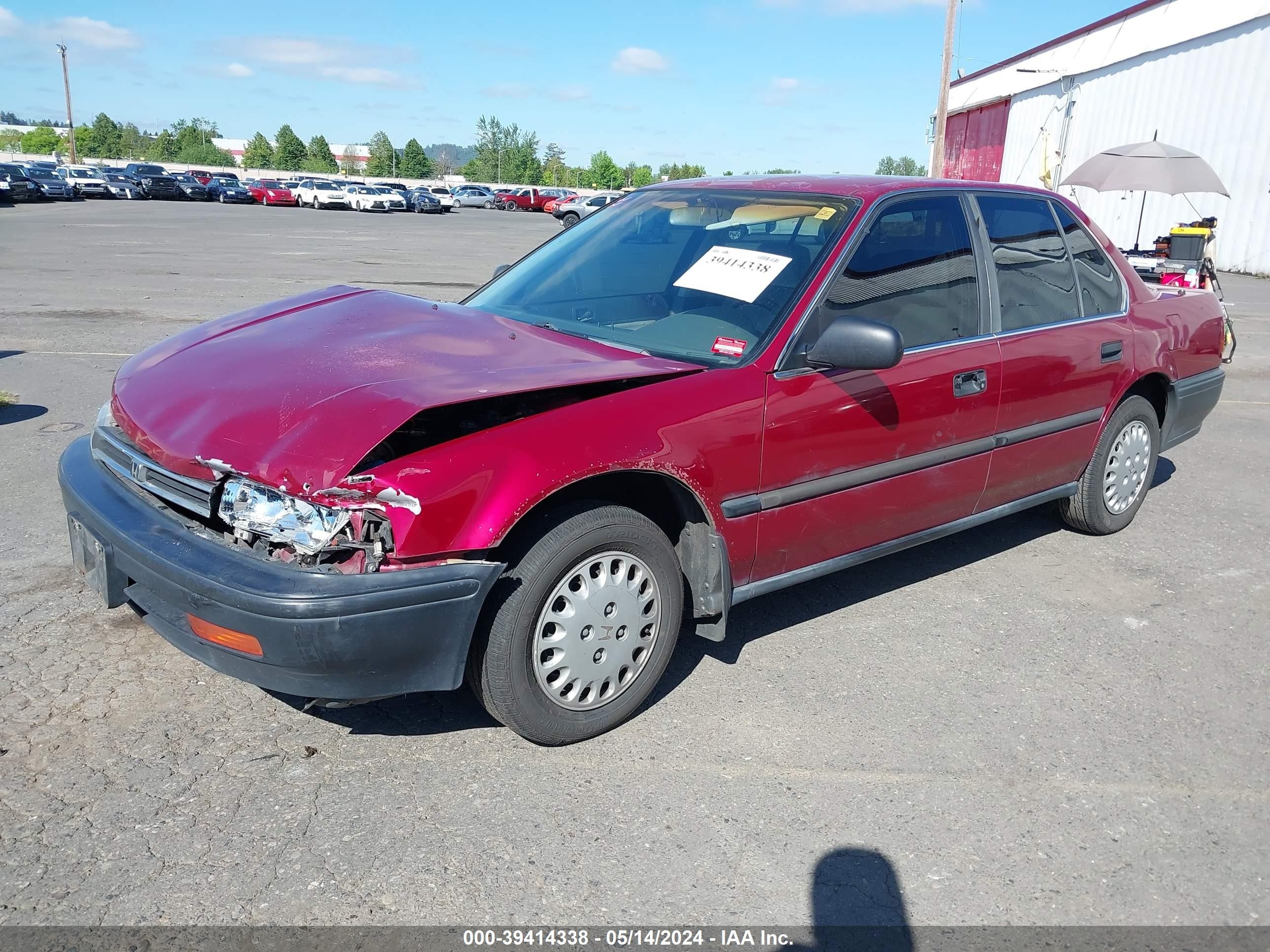 Photo 1 VIN: JHMCB7646NC046916 - HONDA ACCORD 