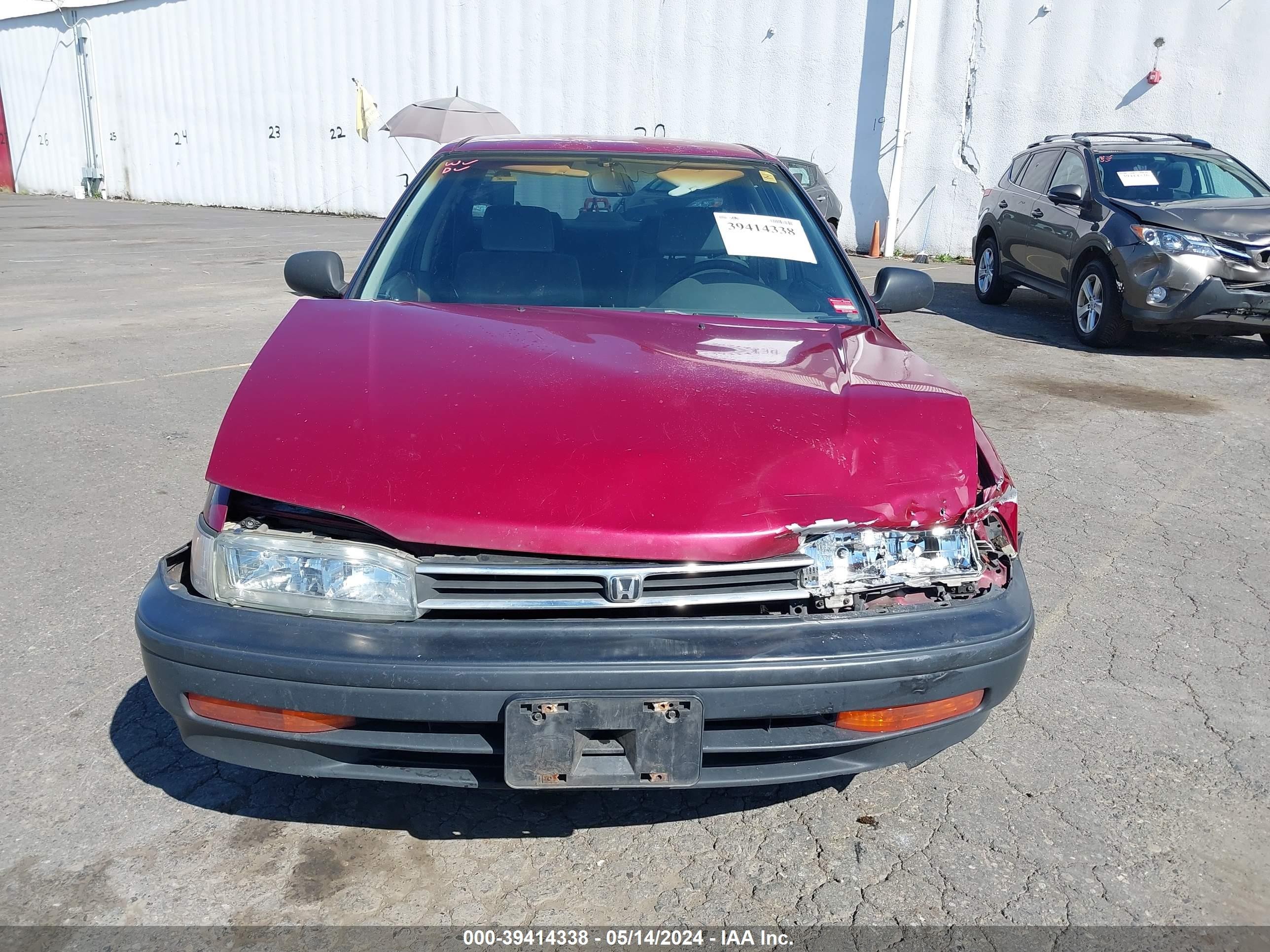 Photo 11 VIN: JHMCB7646NC046916 - HONDA ACCORD 