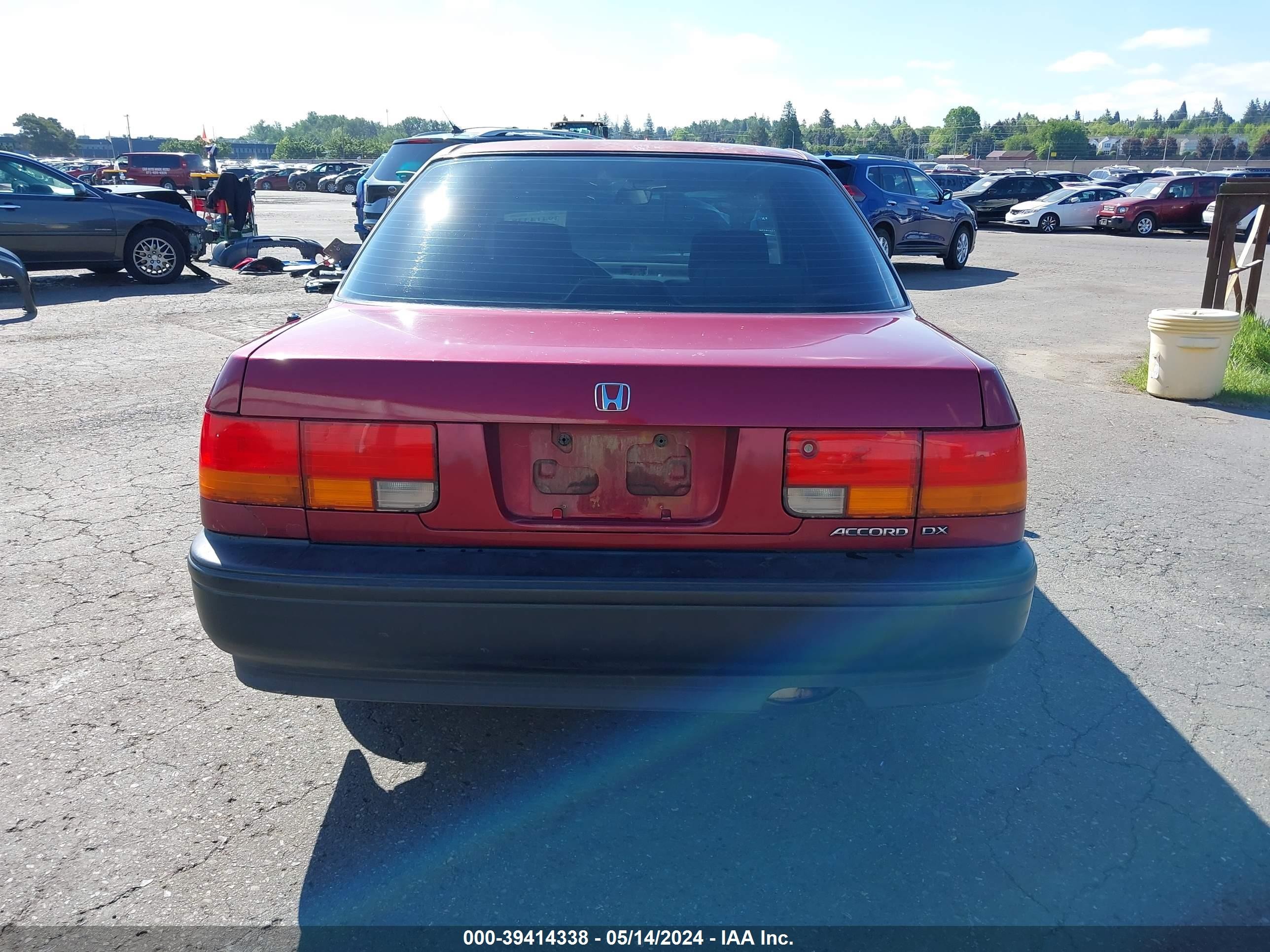 Photo 15 VIN: JHMCB7646NC046916 - HONDA ACCORD 