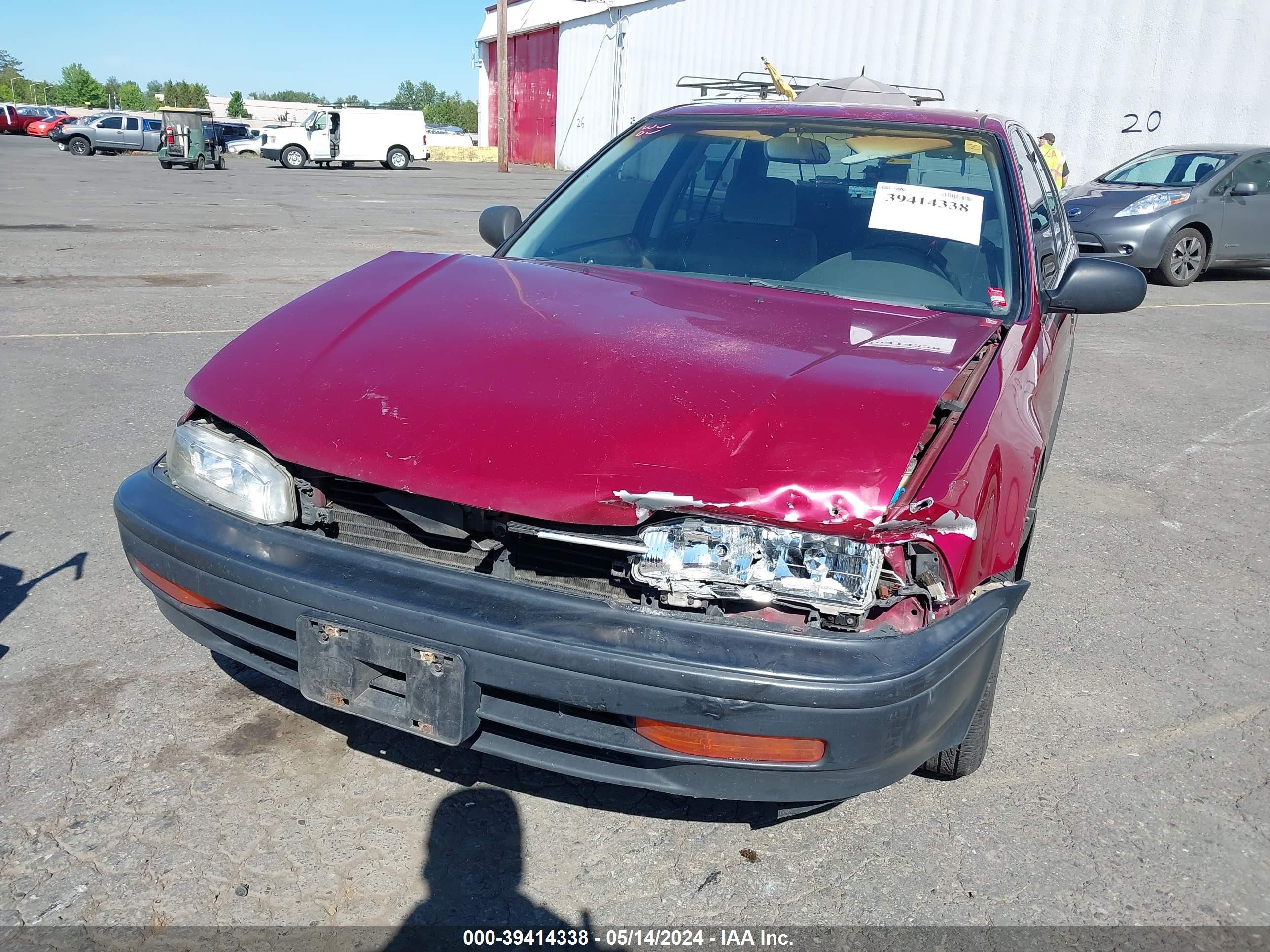 Photo 5 VIN: JHMCB7646NC046916 - HONDA ACCORD 