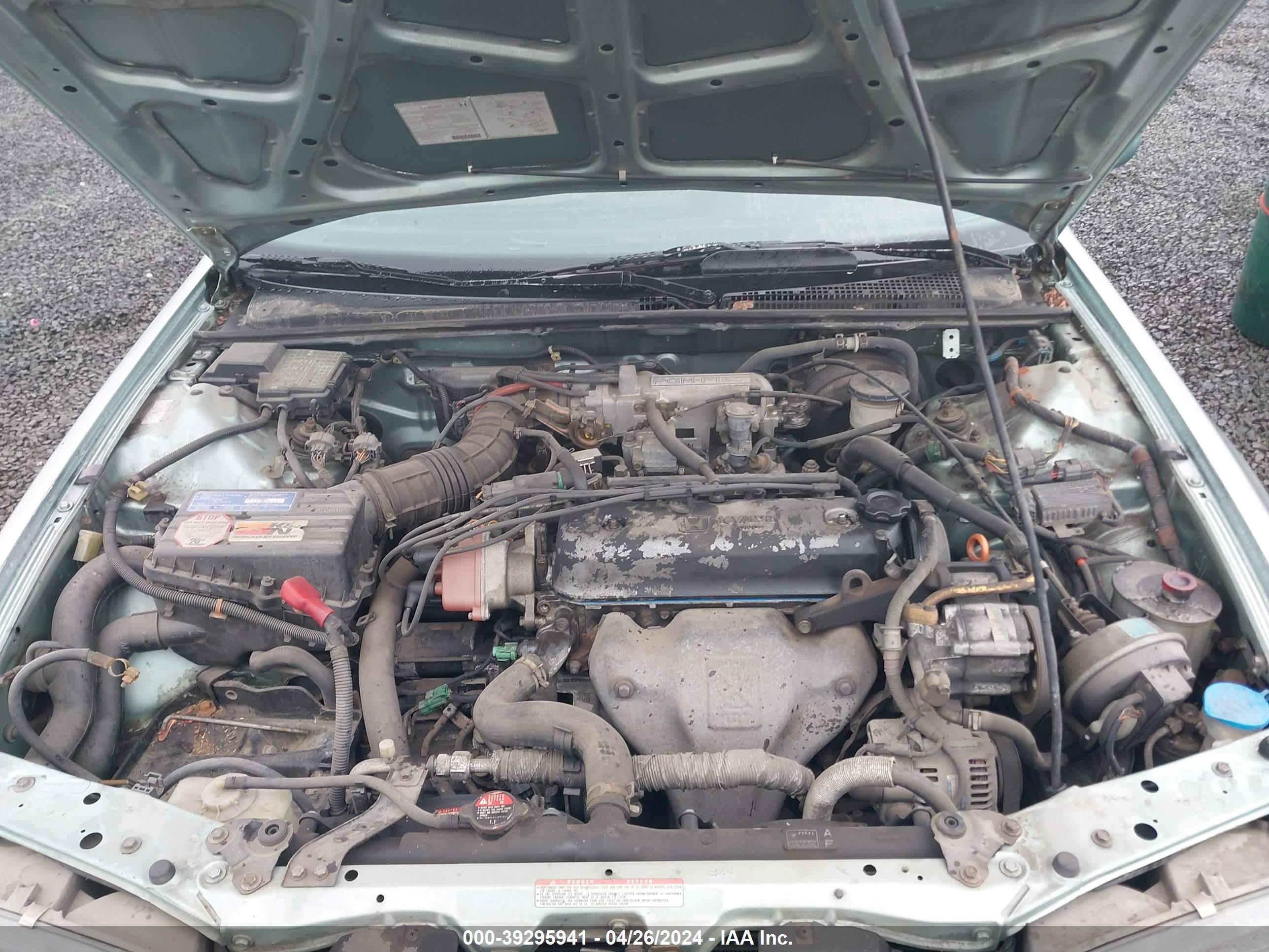 Photo 9 VIN: JHMCB7652NC050180 - HONDA ACCORD 