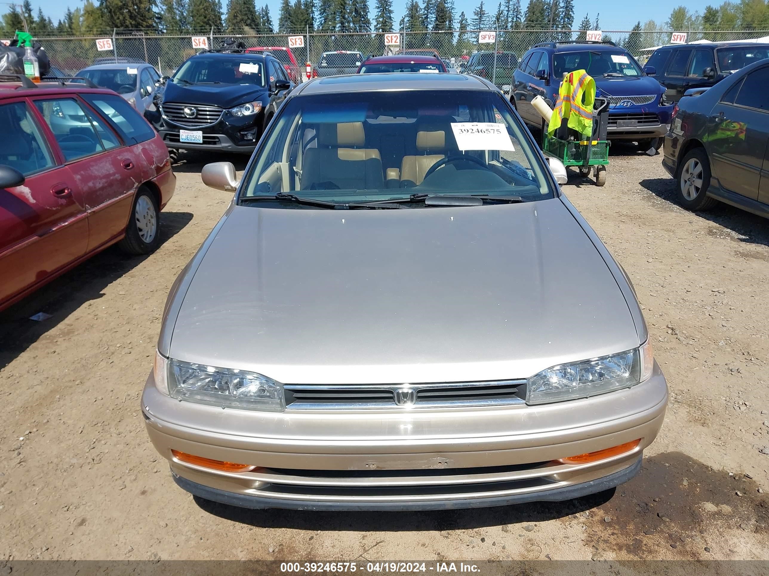 Photo 12 VIN: JHMCB7685PC059811 - HONDA ACCORD 