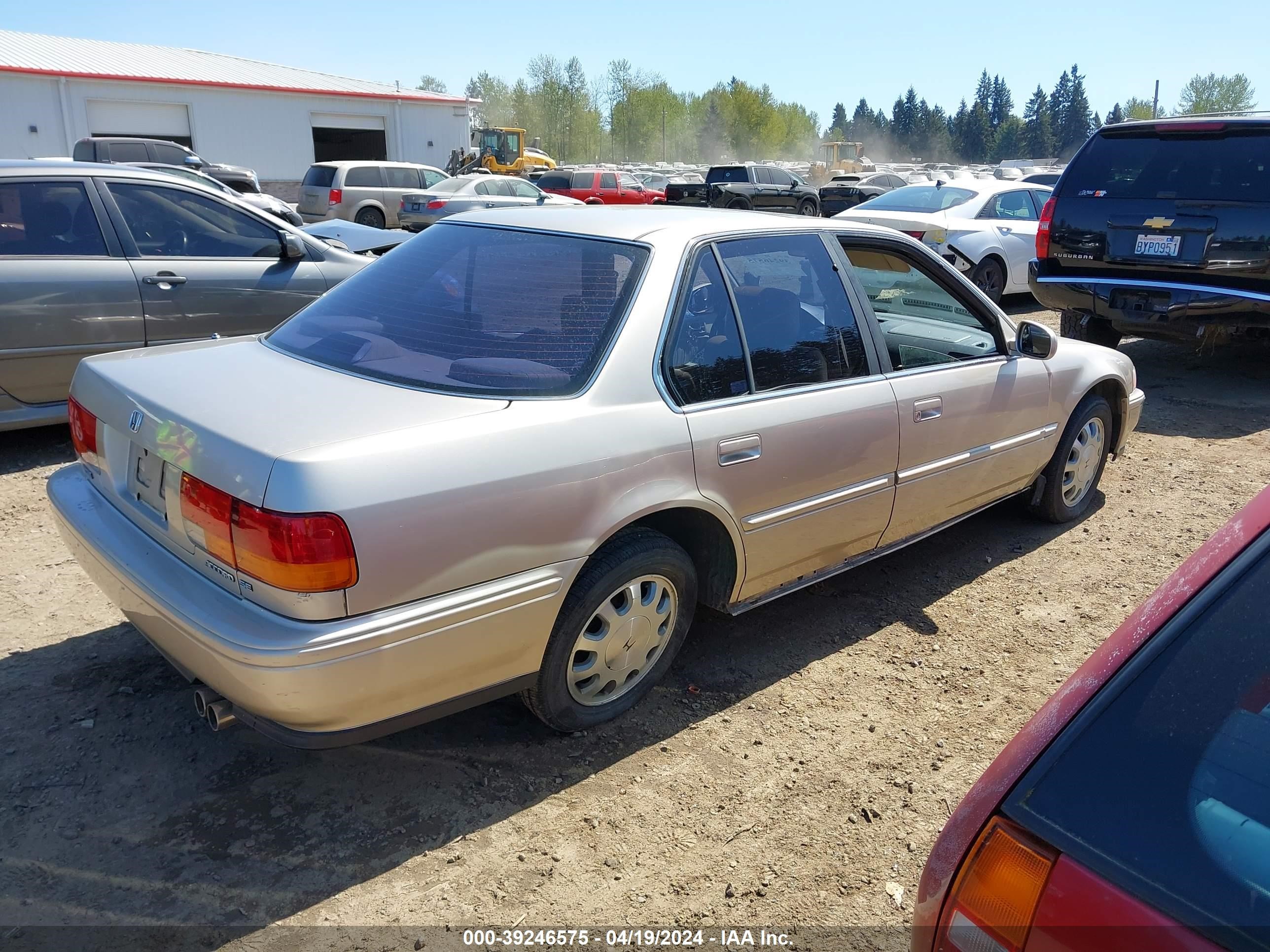 Photo 3 VIN: JHMCB7685PC059811 - HONDA ACCORD 