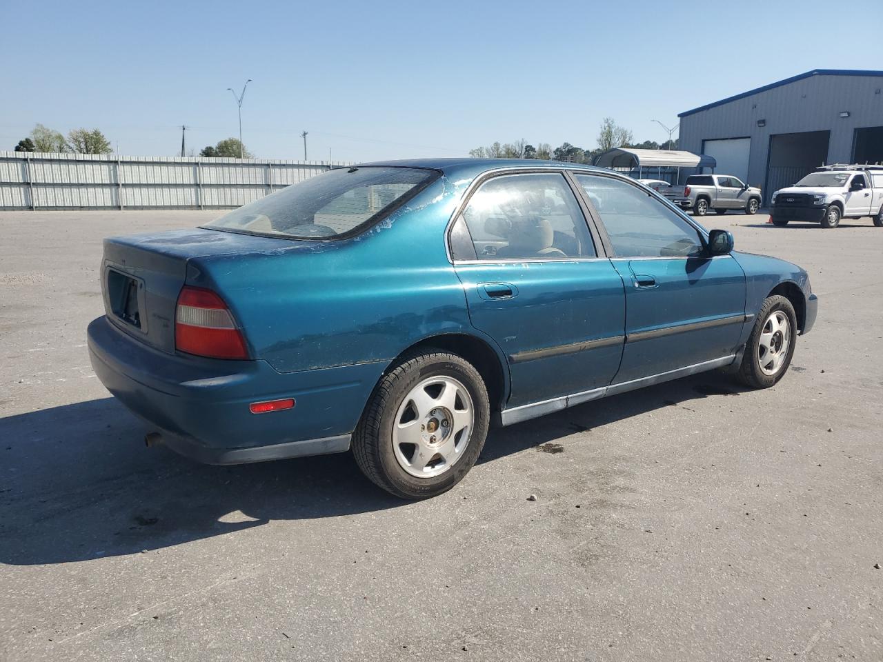 Photo 2 VIN: JHMCD5531RC010466 - HONDA ACCORD 