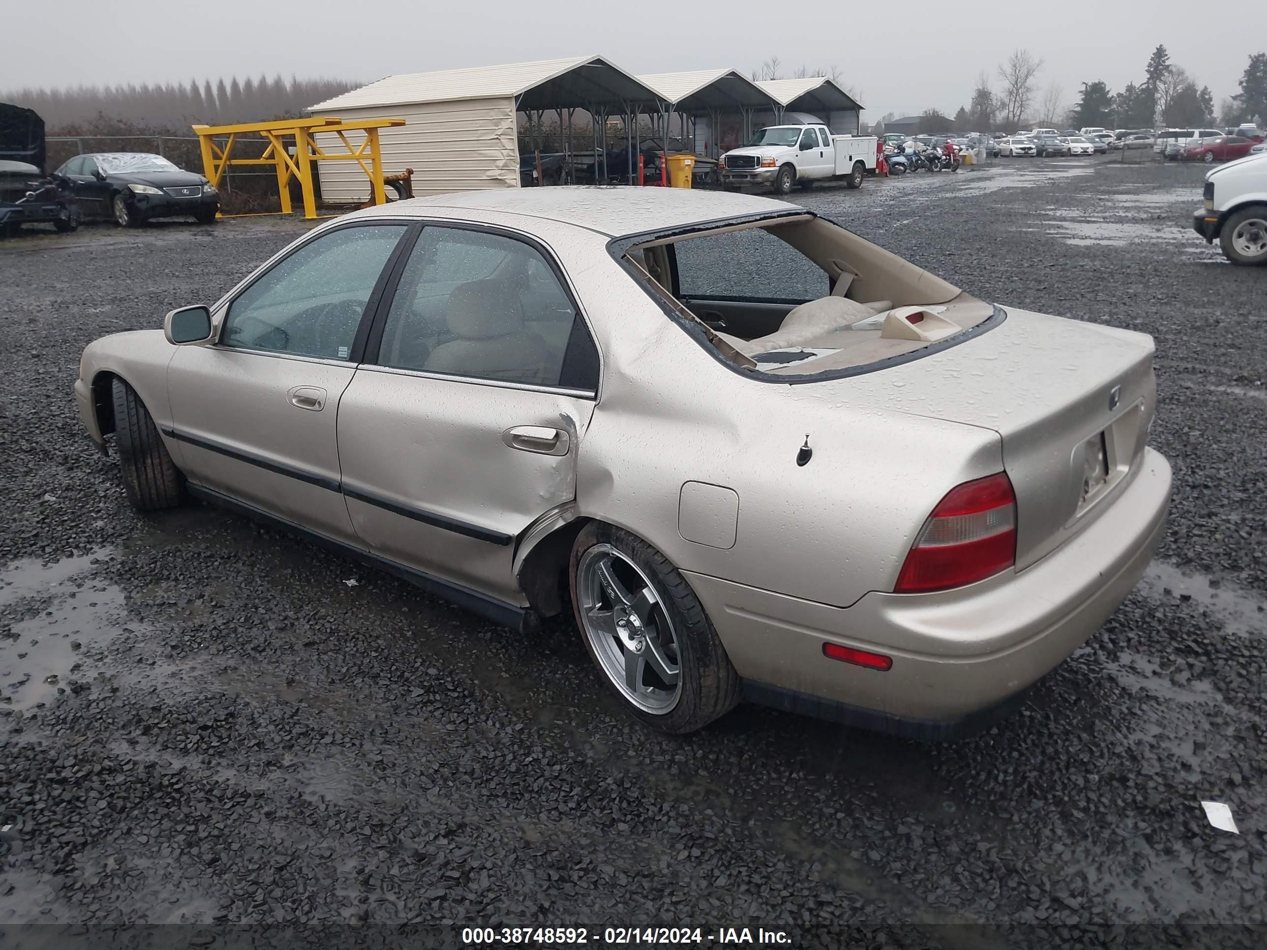 Photo 2 VIN: JHMCD5548RC014619 - HONDA ACCORD 