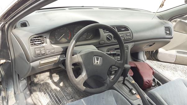 Photo 11 VIN: JHMCD56200C007795 - HONDA ACCORD 