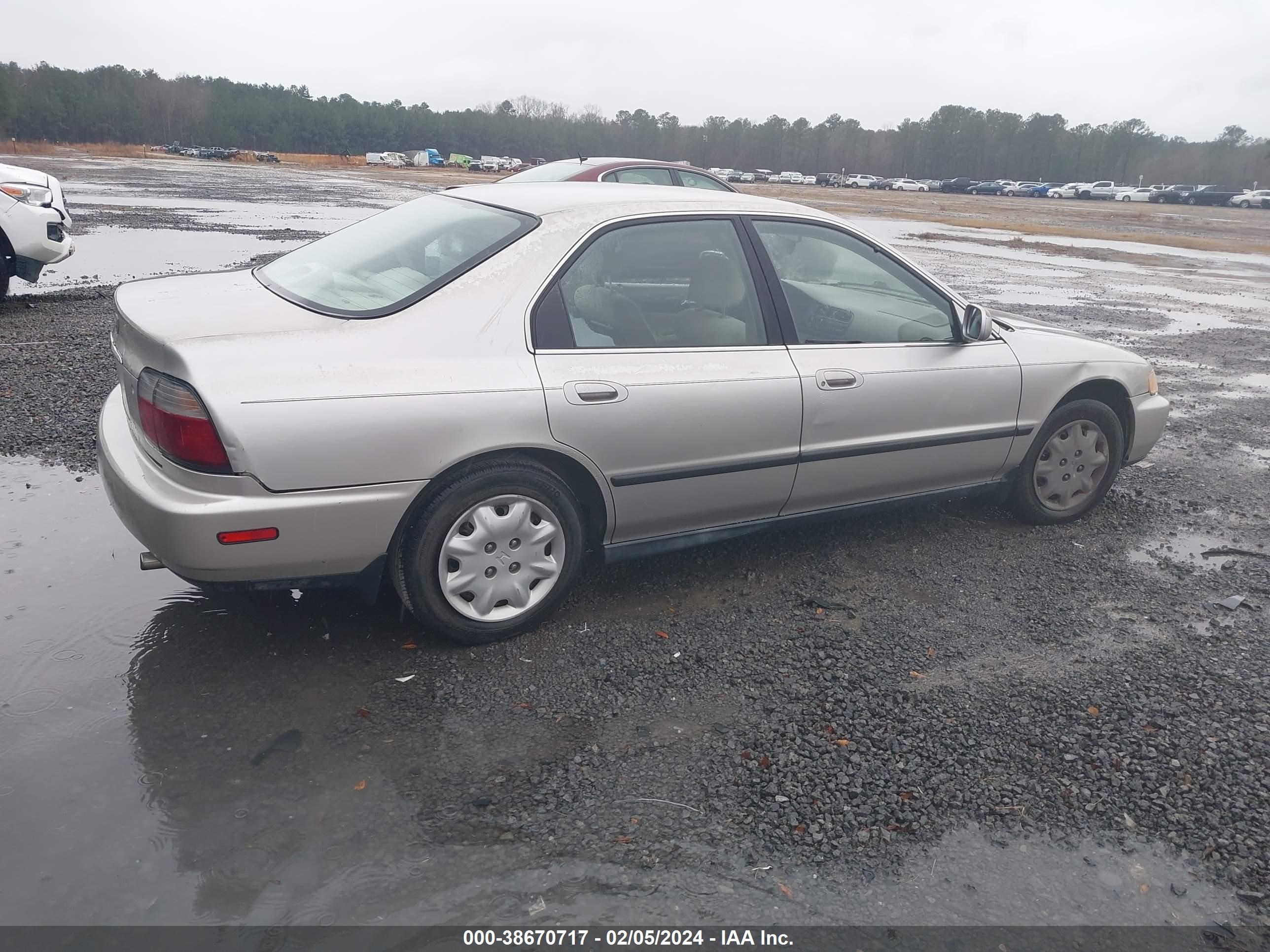 Photo 3 VIN: JHMCD5636VC008351 - HONDA ACCORD 