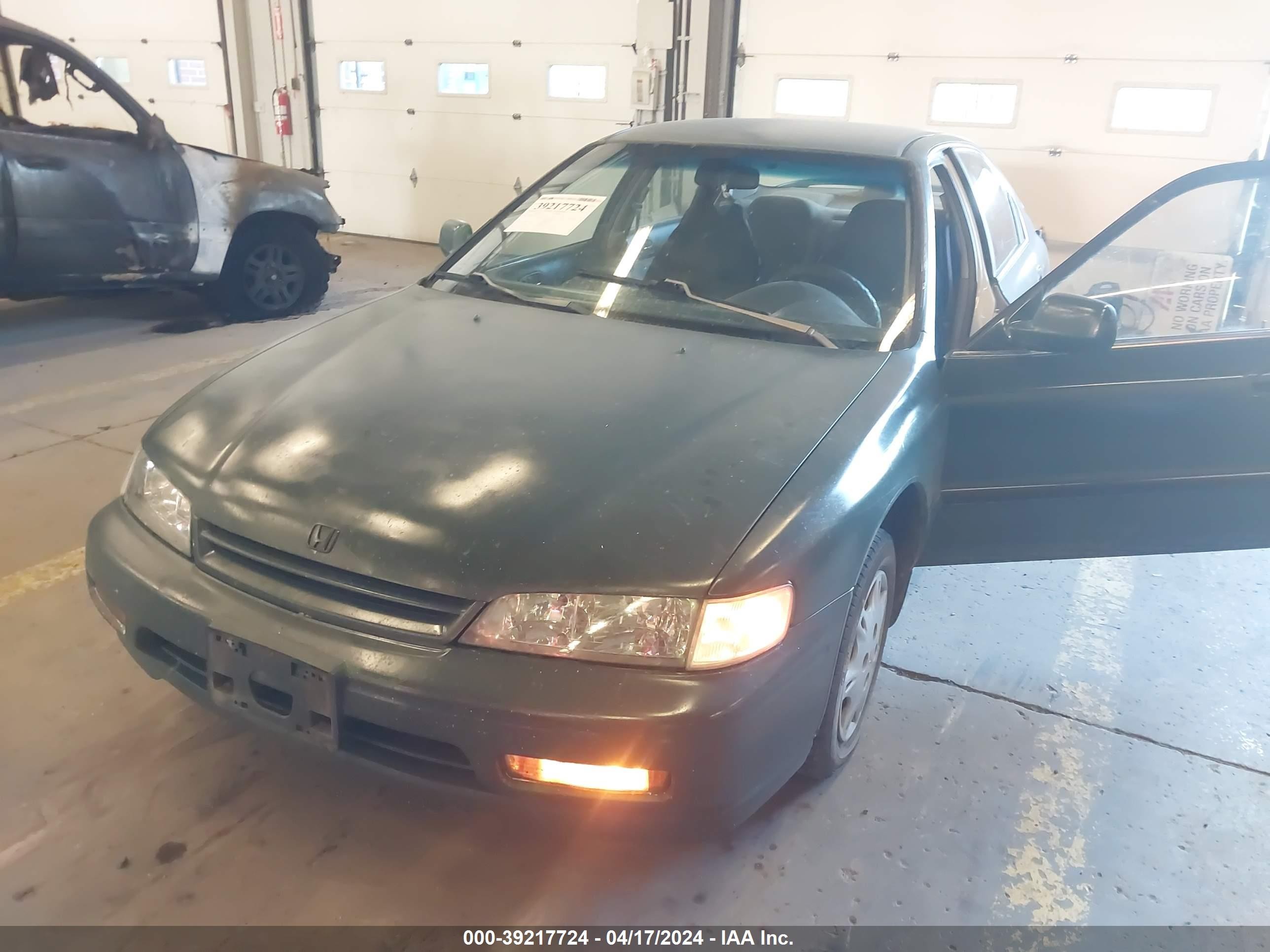 Photo 5 VIN: JHMCD5638SC044506 - HONDA ACCORD 