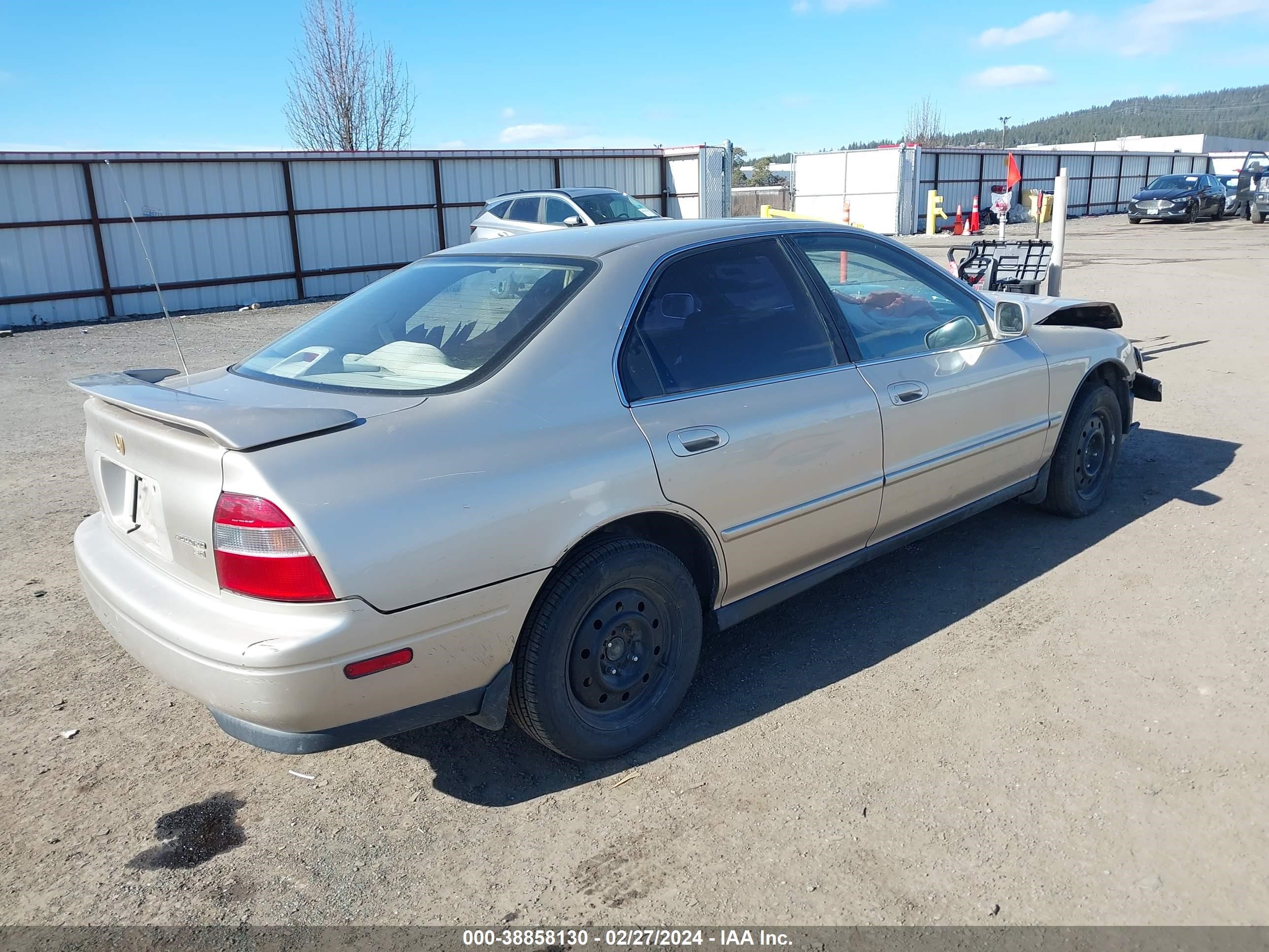 Photo 3 VIN: JHMCD5657RC070798 - HONDA ACCORD 