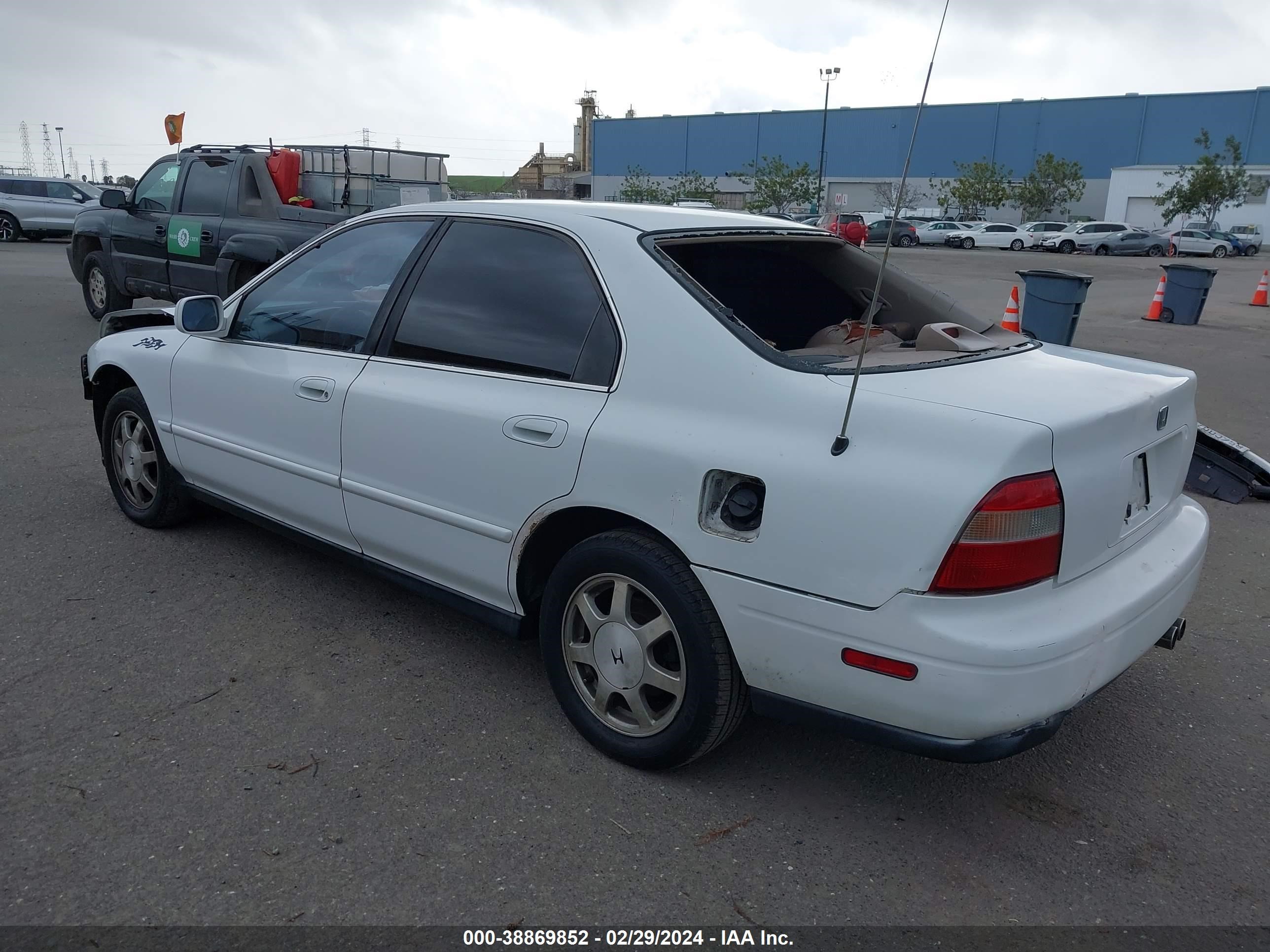 Photo 2 VIN: JHMCD5668RC110265 - HONDA ACCORD 