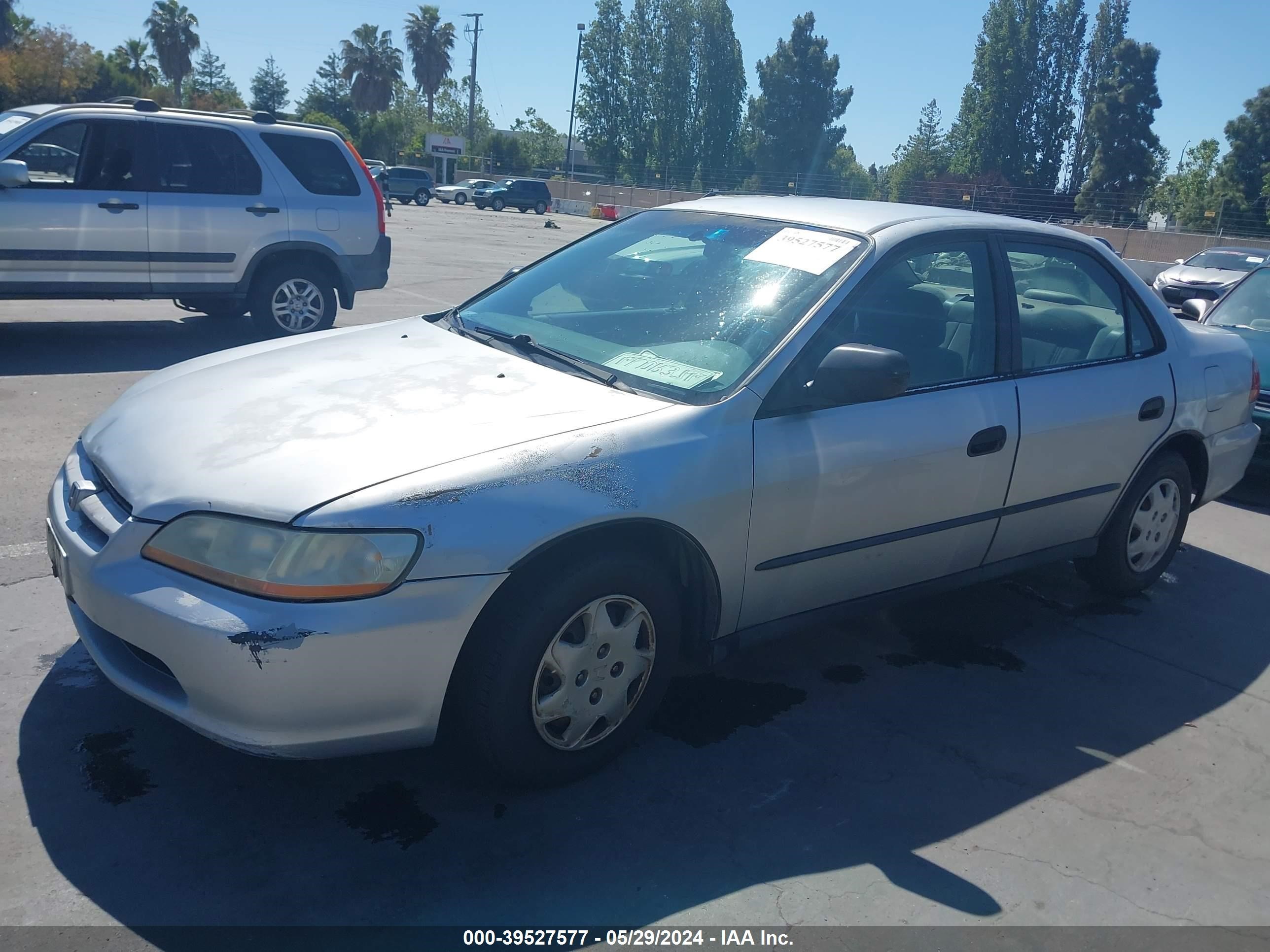 Photo 1 VIN: JHMCF8640YC000416 - HONDA ACCORD 