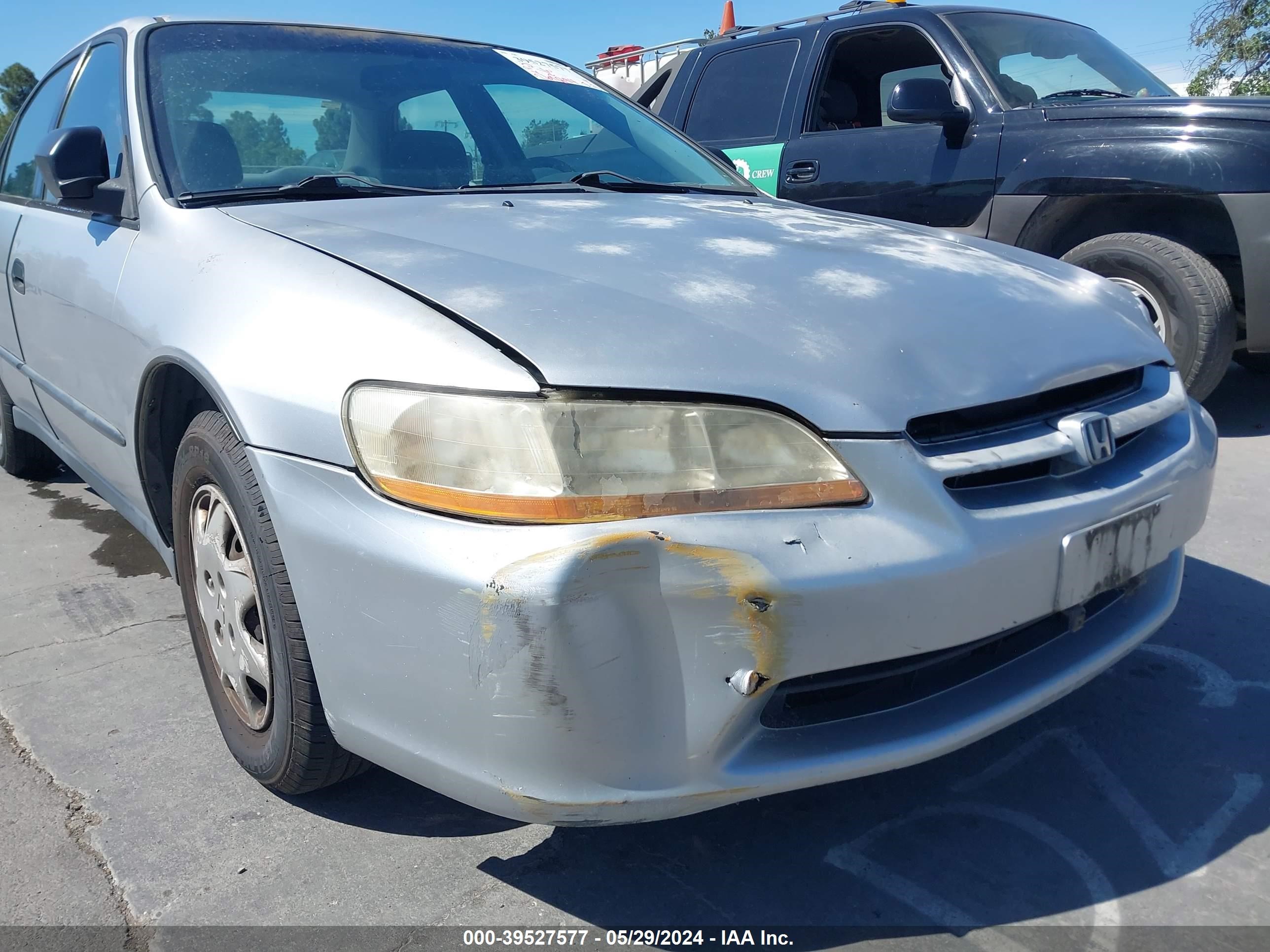 Photo 5 VIN: JHMCF8640YC000416 - HONDA ACCORD 