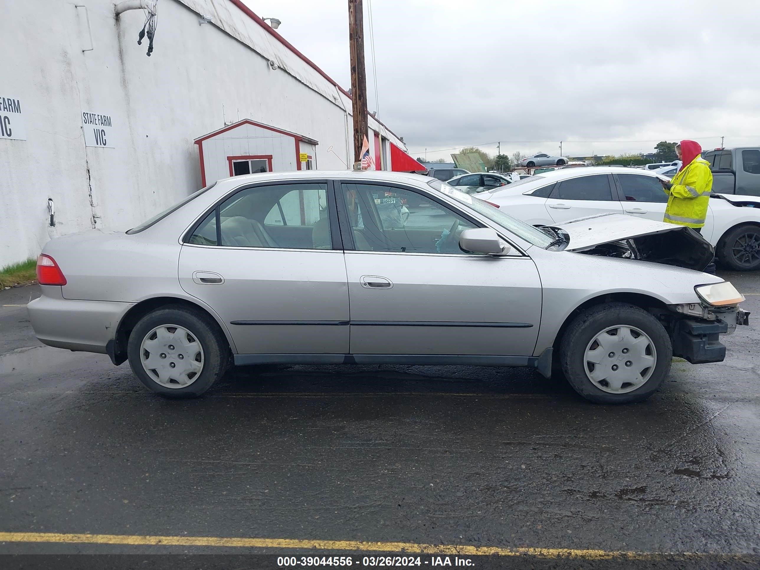 Photo 13 VIN: JHMCG5548XC021381 - HONDA ACCORD 