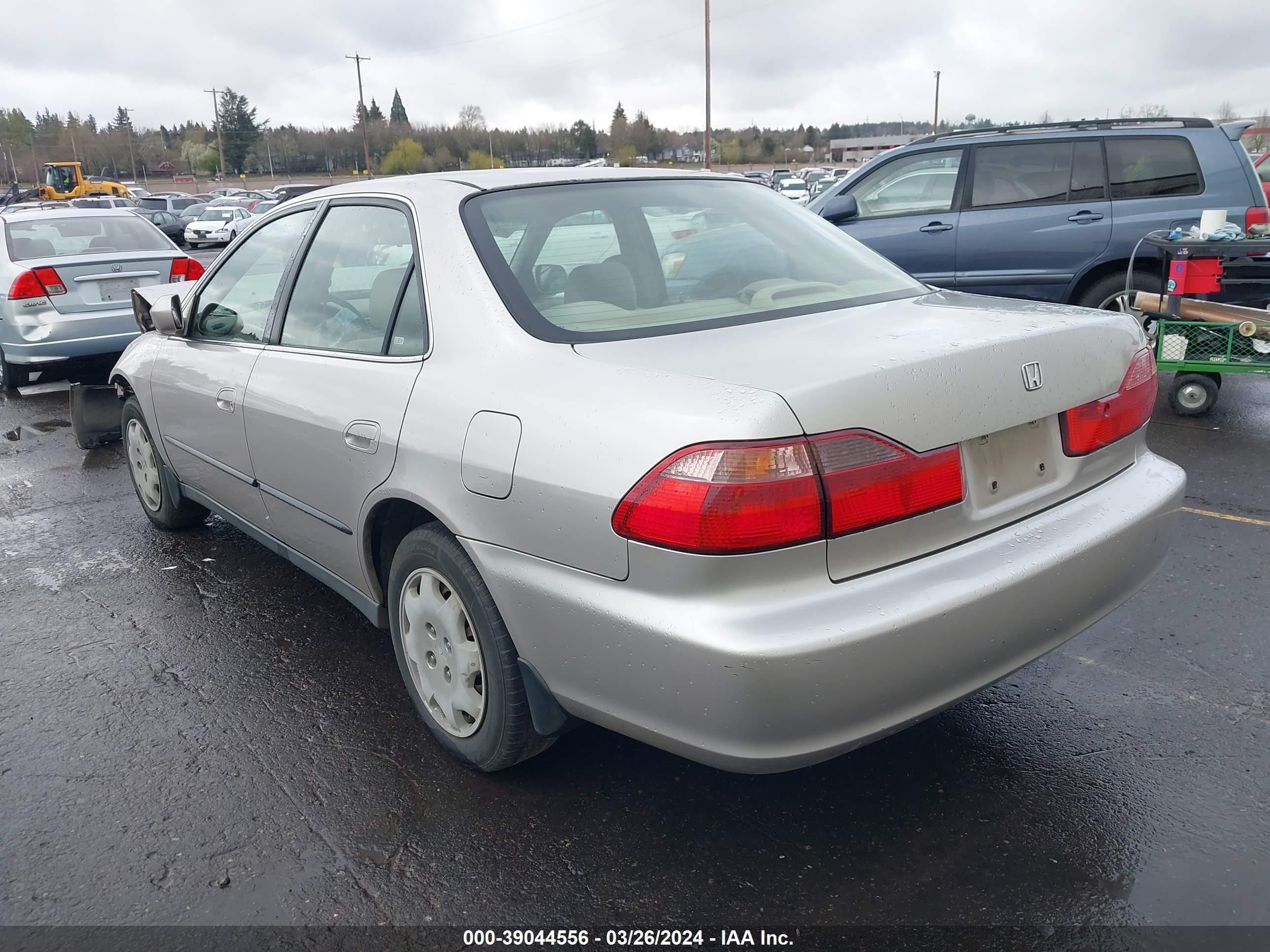 Photo 2 VIN: JHMCG5548XC021381 - HONDA ACCORD 