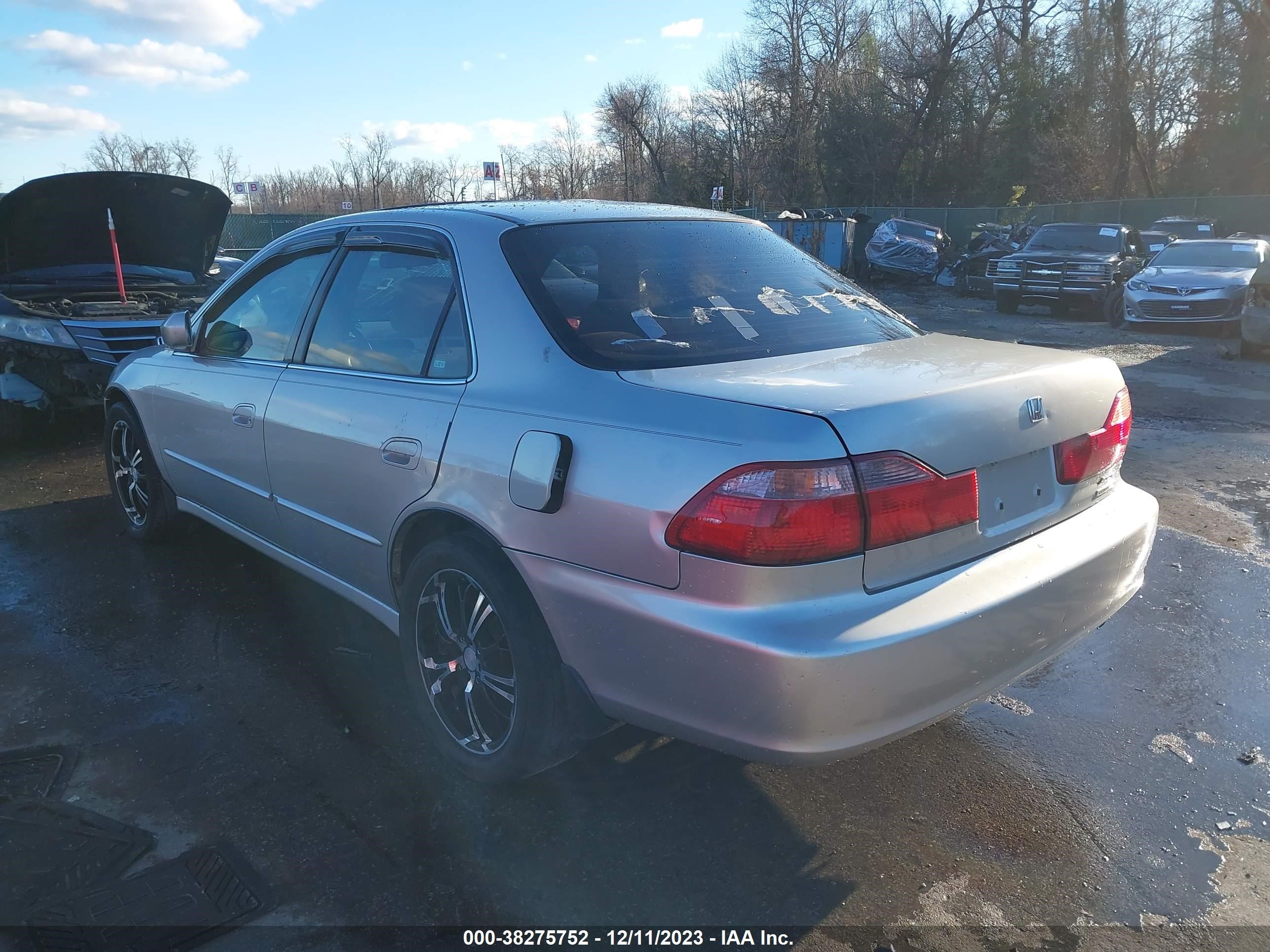 Photo 2 VIN: JHMCG5551XC024258 - HONDA ACCORD 