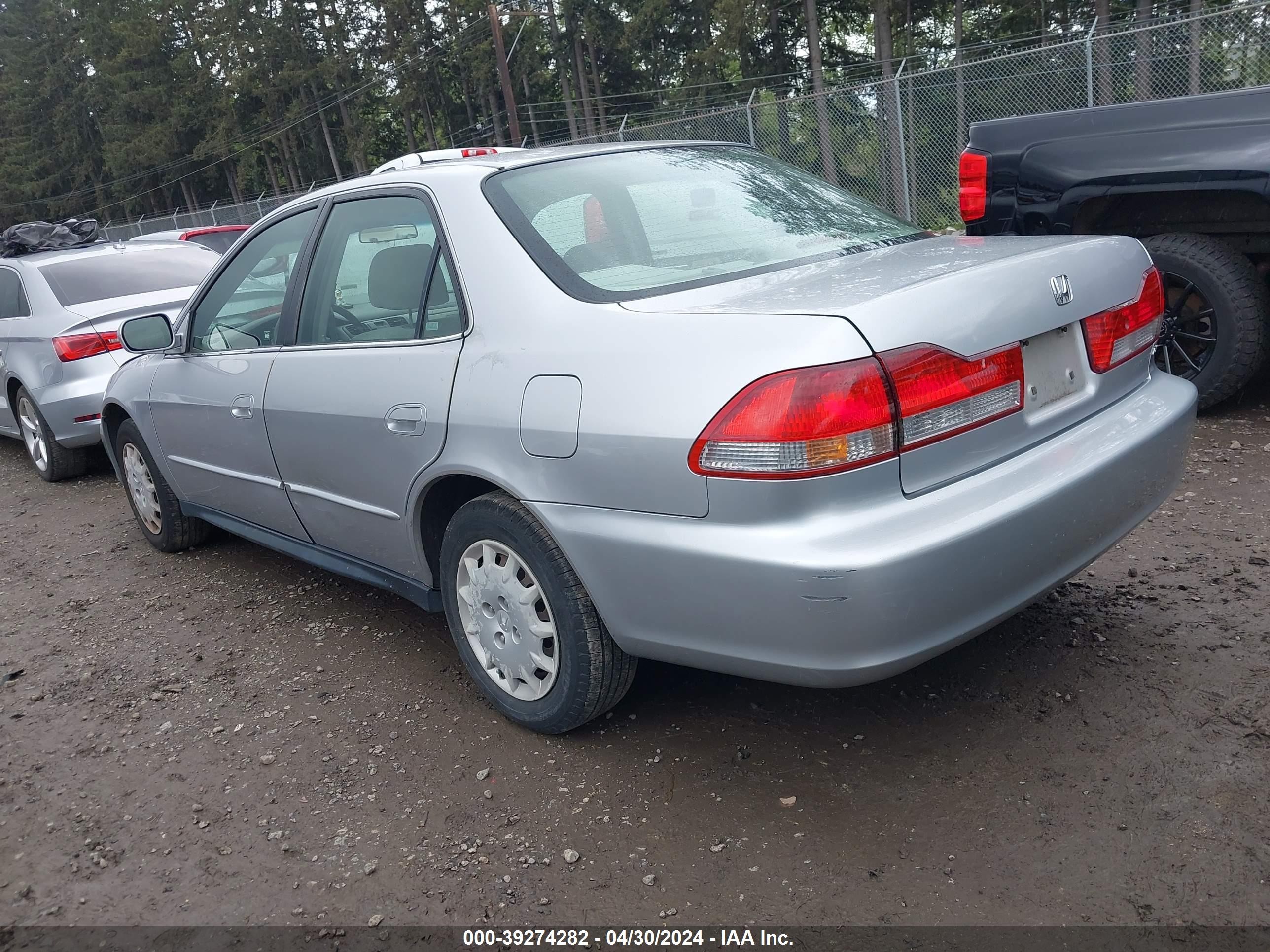 Photo 2 VIN: JHMCG56452C011348 - HONDA ACCORD 