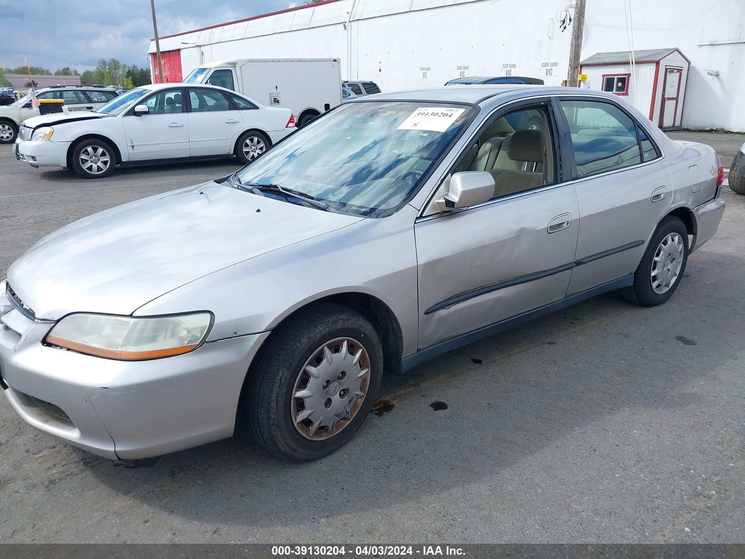 Photo 1 VIN: JHMCG5647XC040597 - HONDA ACCORD 