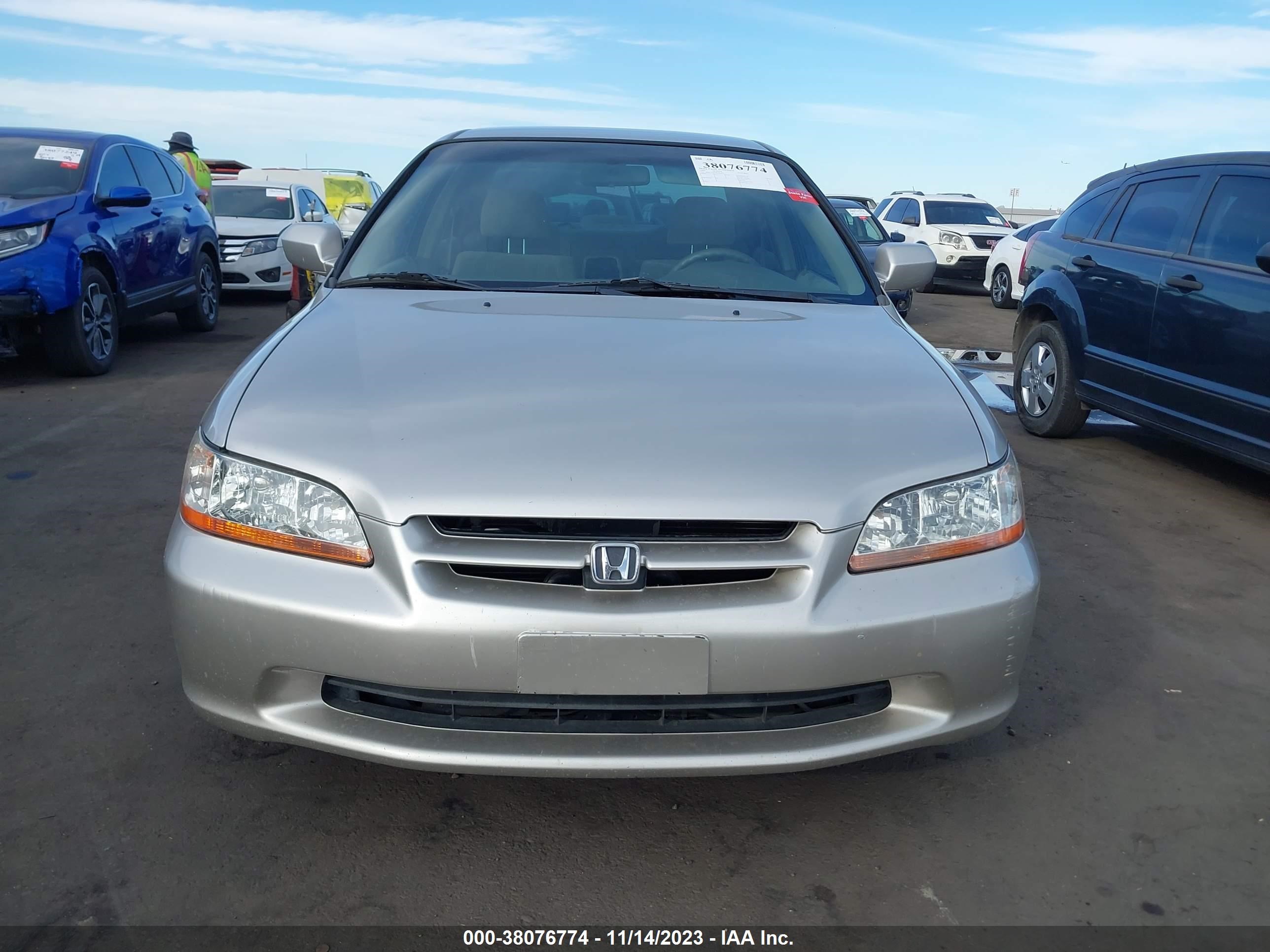 Photo 11 VIN: JHMCG5647XC041832 - HONDA ACCORD 